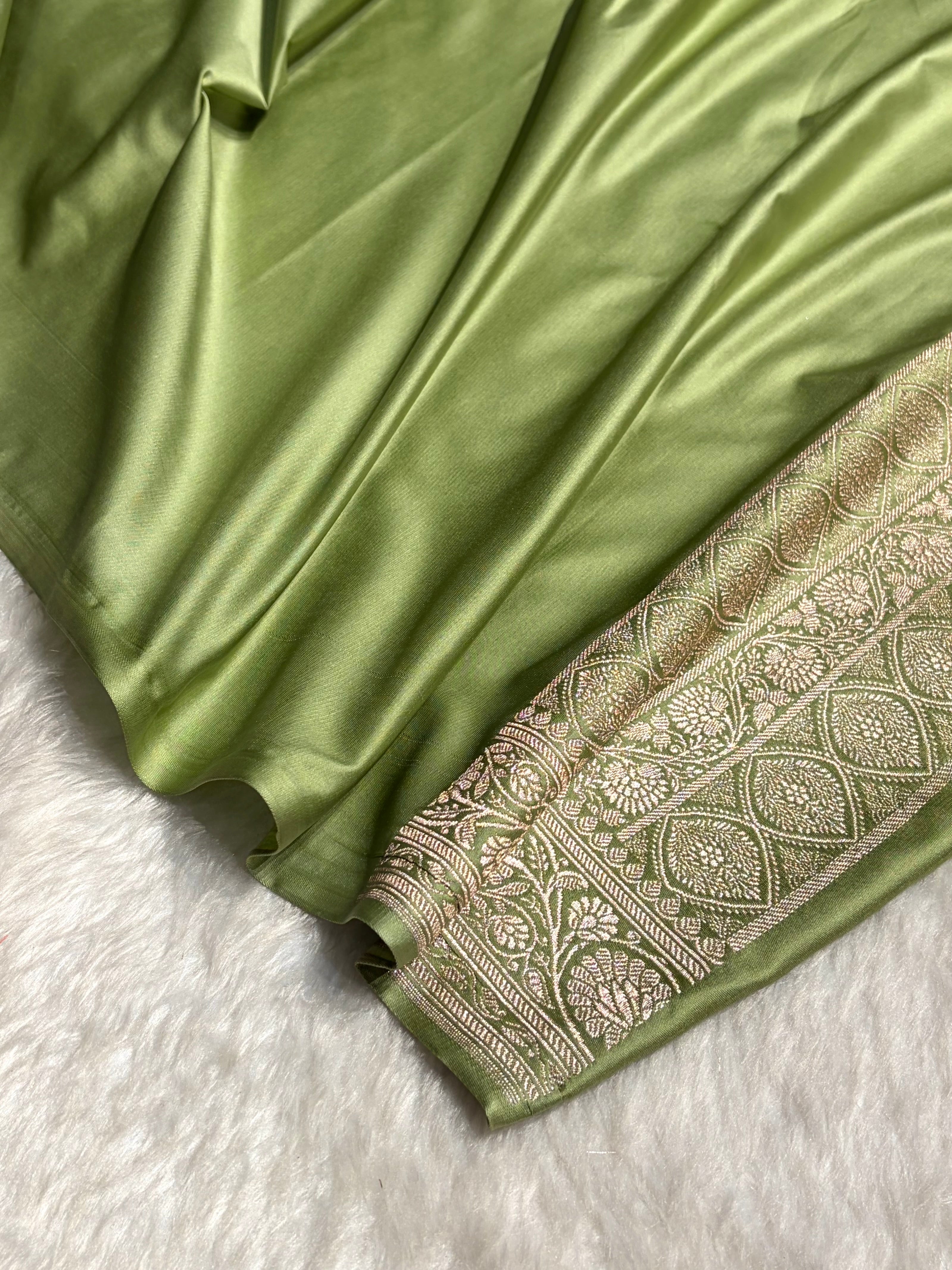 Pista Shades With Contrast Border Booti Mashru Silk Saree MS78
