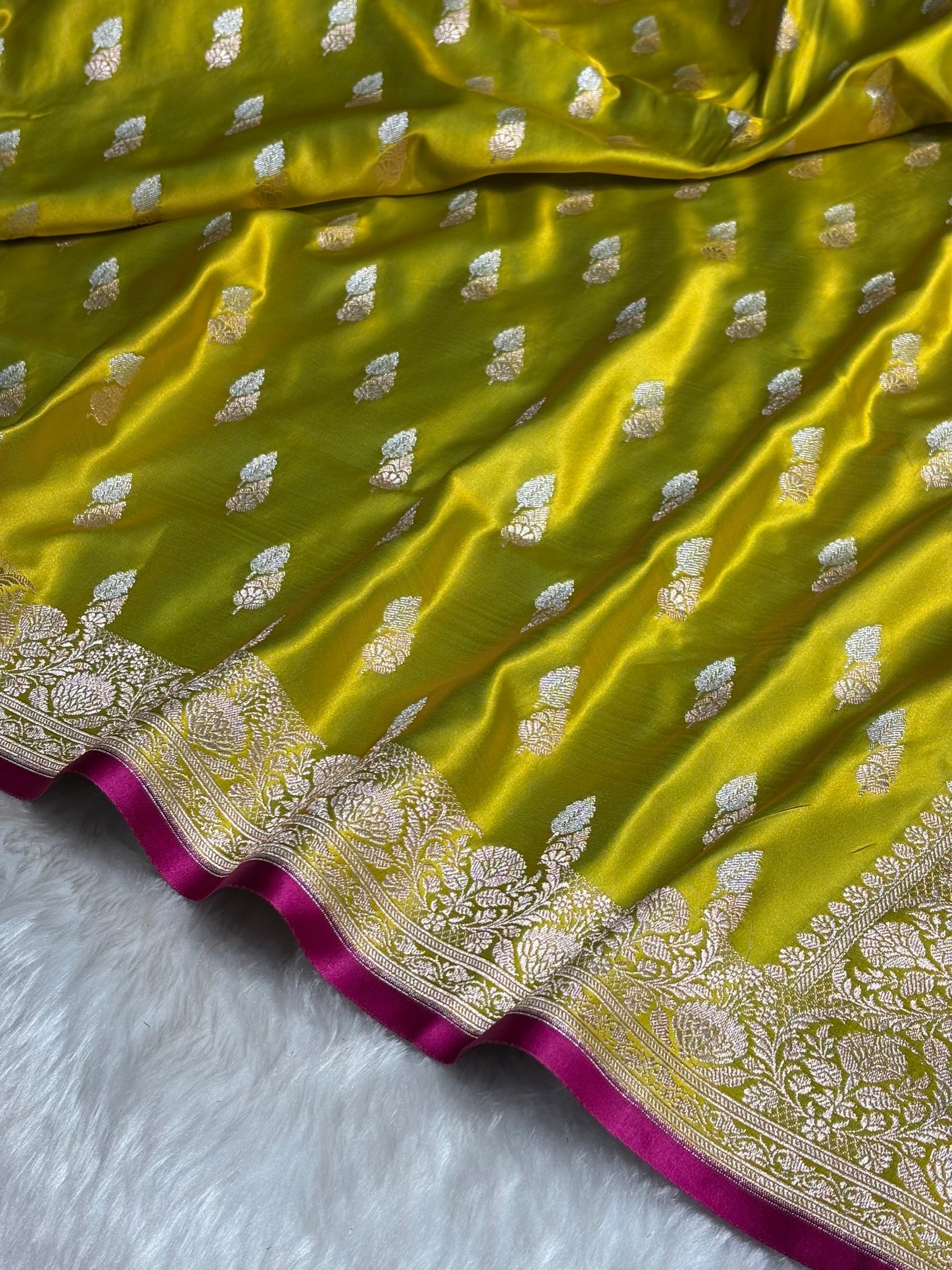 Liril Green Shades Floral Booti Mashru Silk Saree MSM-69