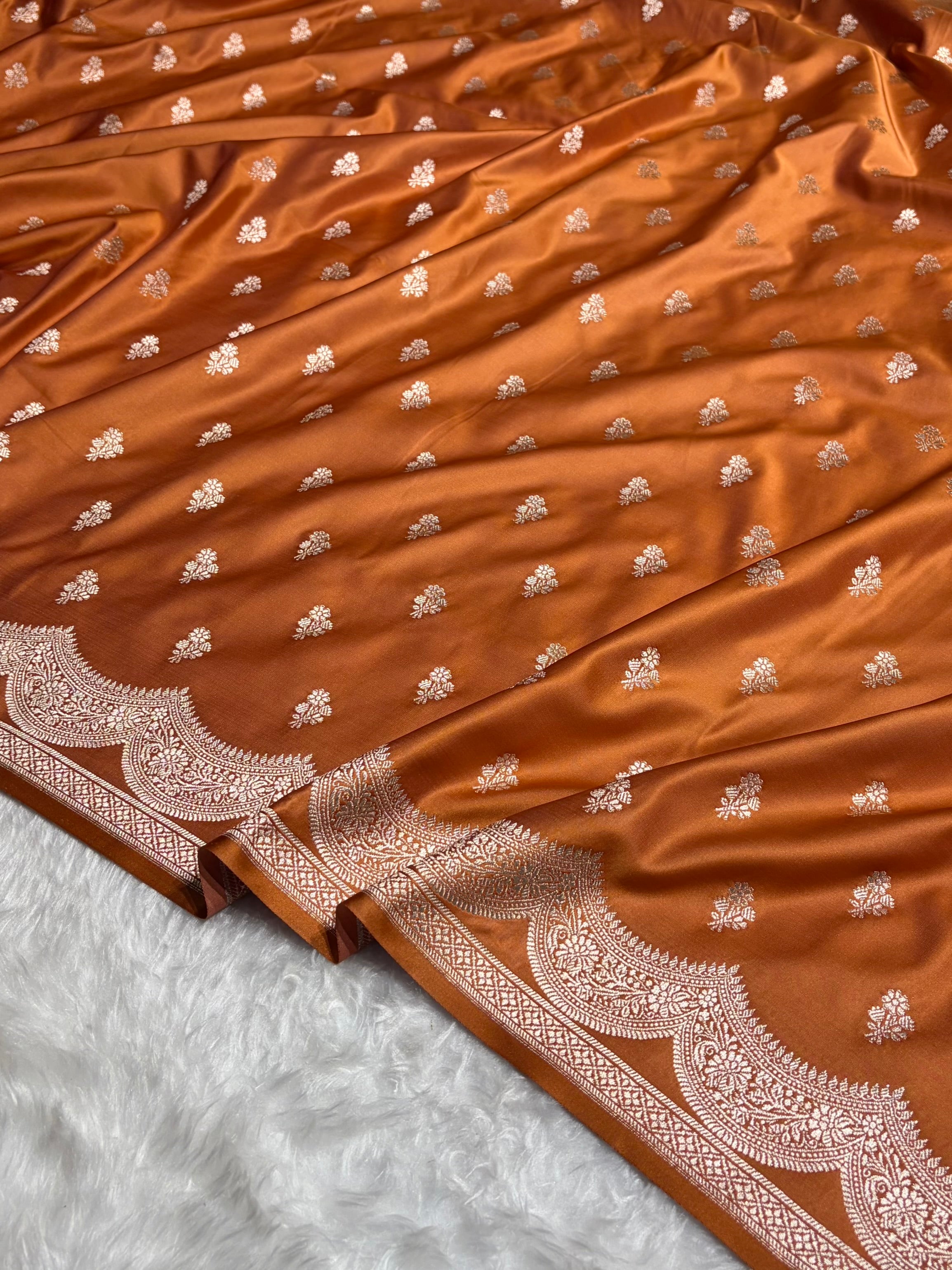 Rusty Orange Scallop Booti Mashru Silk Banarasi Saree MSM-35