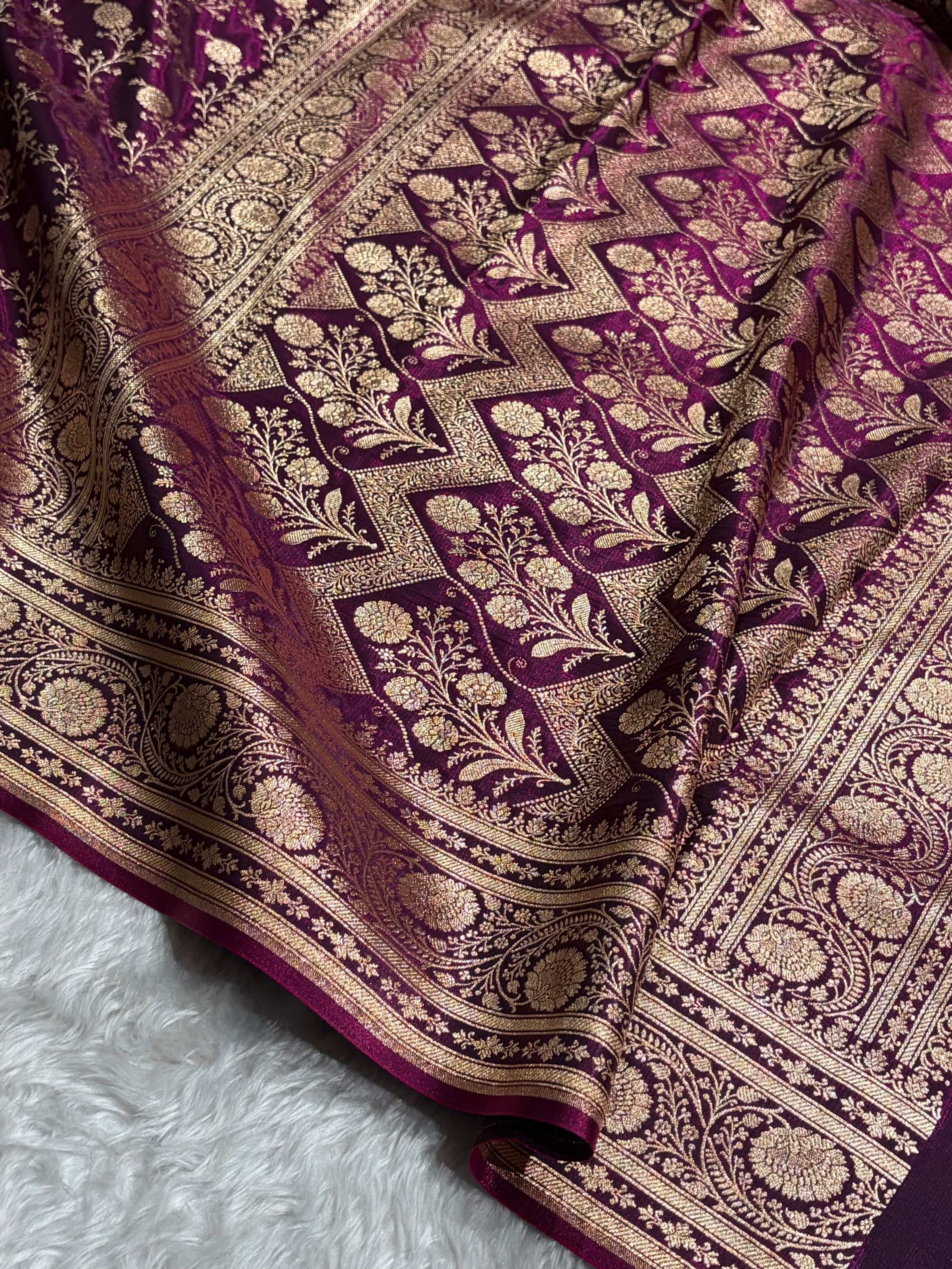 Wine Shades Jaal Pattern Banarasi Satin Silk Saree SS55