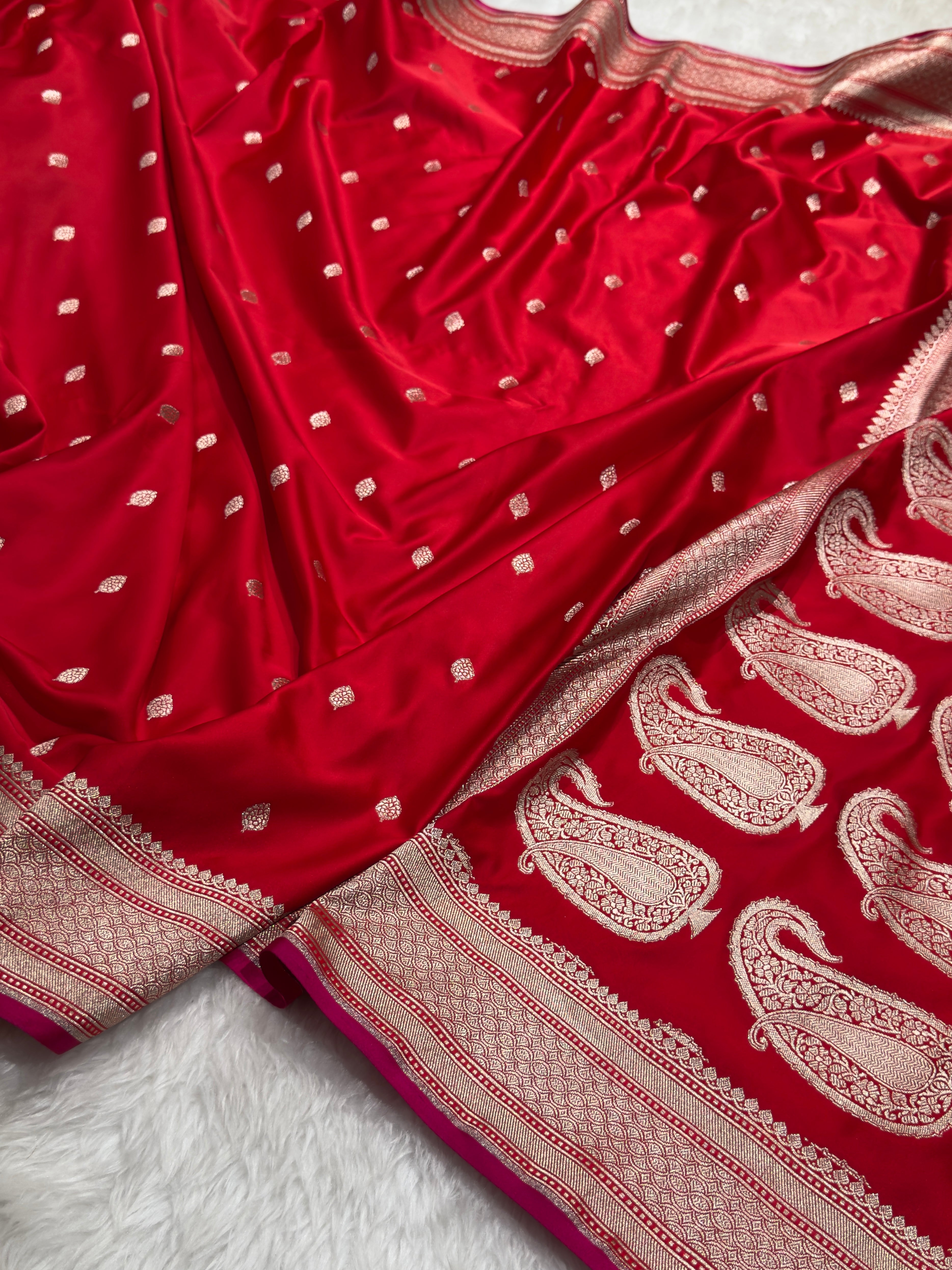 Red Mashru Booti Mashru Silk Saree