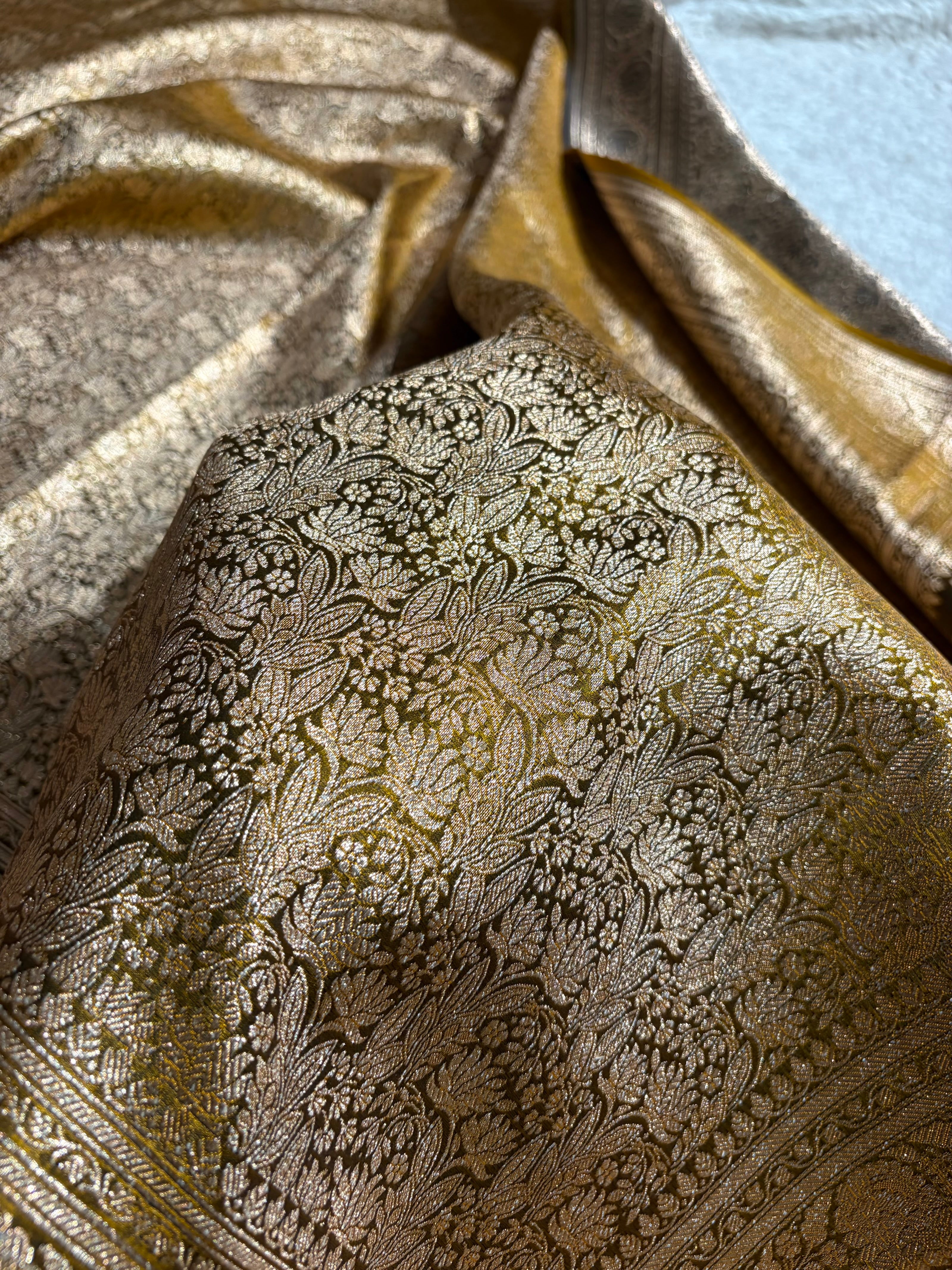 Mehendi Shades Brocade Pattern Banarasi Satin Silk Saree SS42