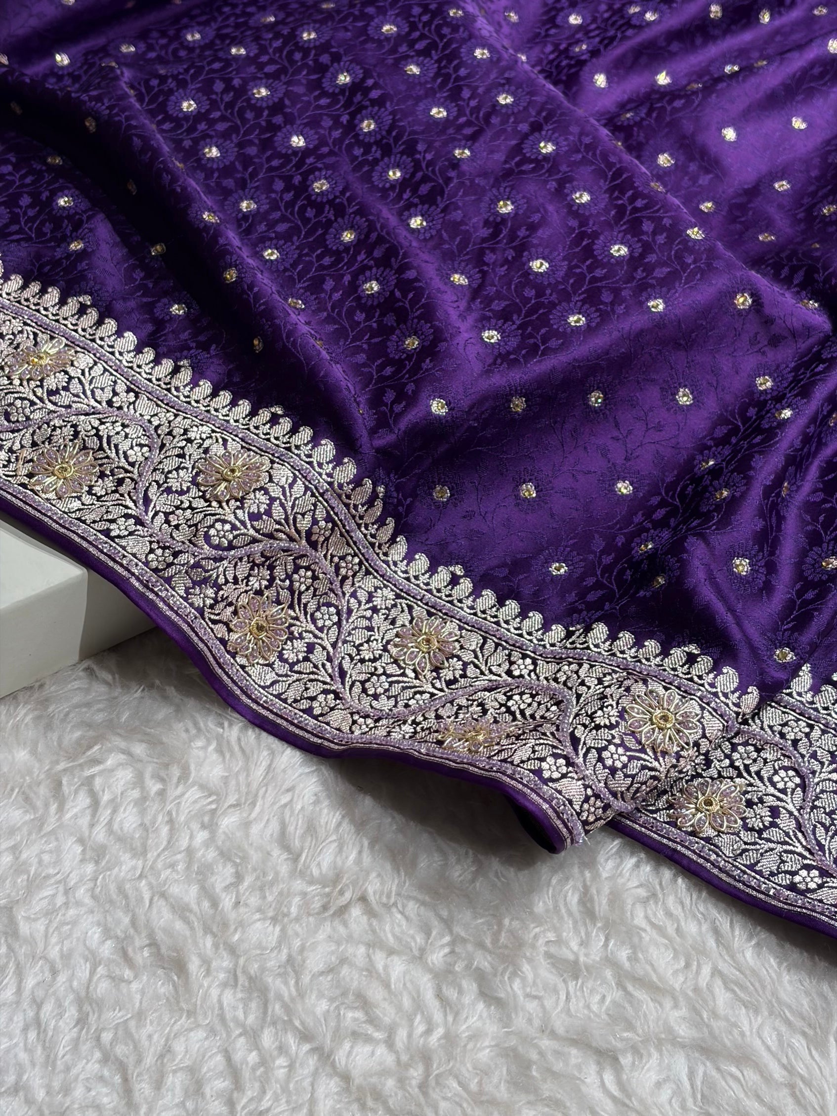 Purple Shades Booti Tanchoi With Ari & Zardozi Work Mashru Silk Saree BMS49