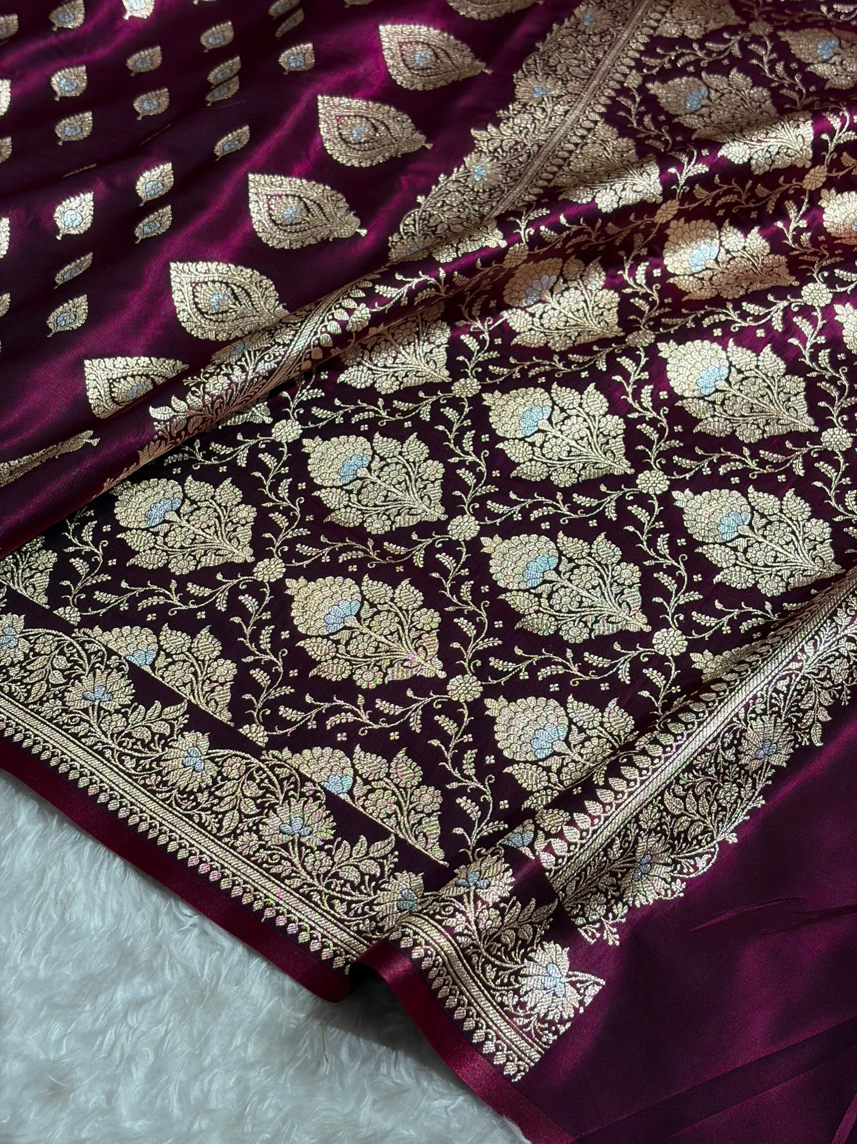 Banarasi Wine Shades Minakari Booti Pattern Banarasi Satin Silk Saree SS60