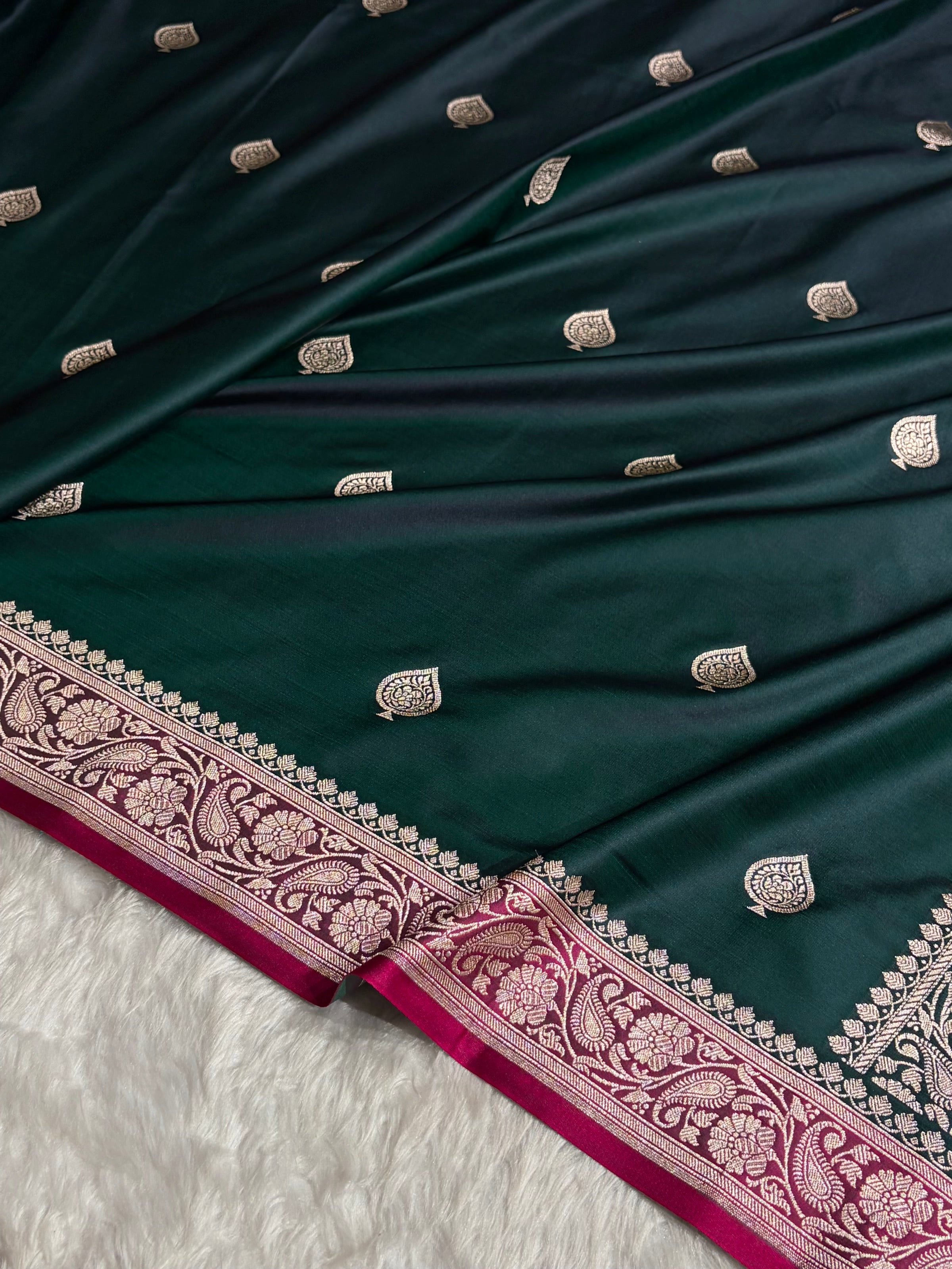 Contrast Dark Bottle Green / Rani Shades Banarasi Booti Pattern Mashru Silk Saree MSM-140