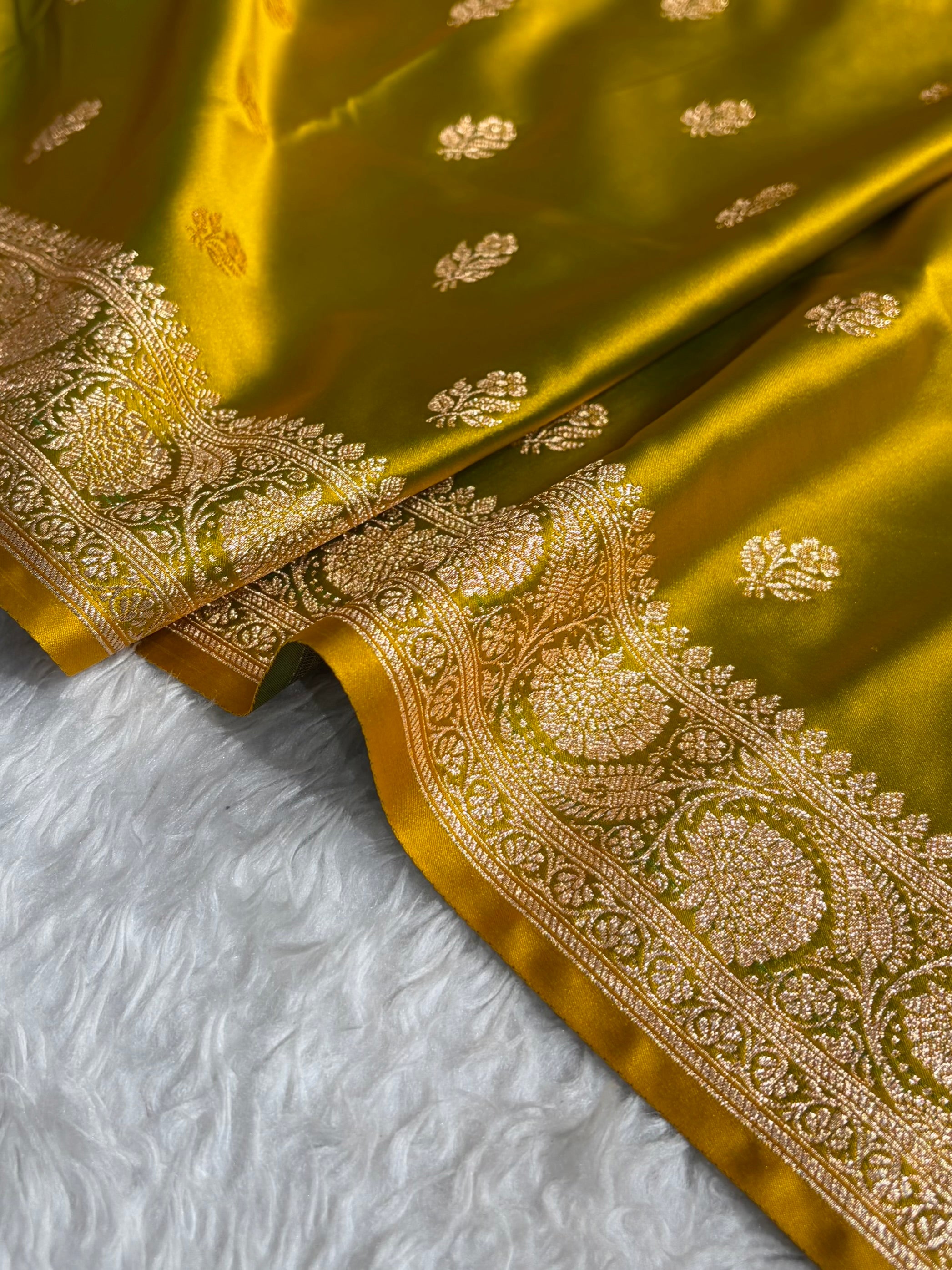 Liril Mehendi Floral Boota Pattern Satin Katan Silk Saree SK71