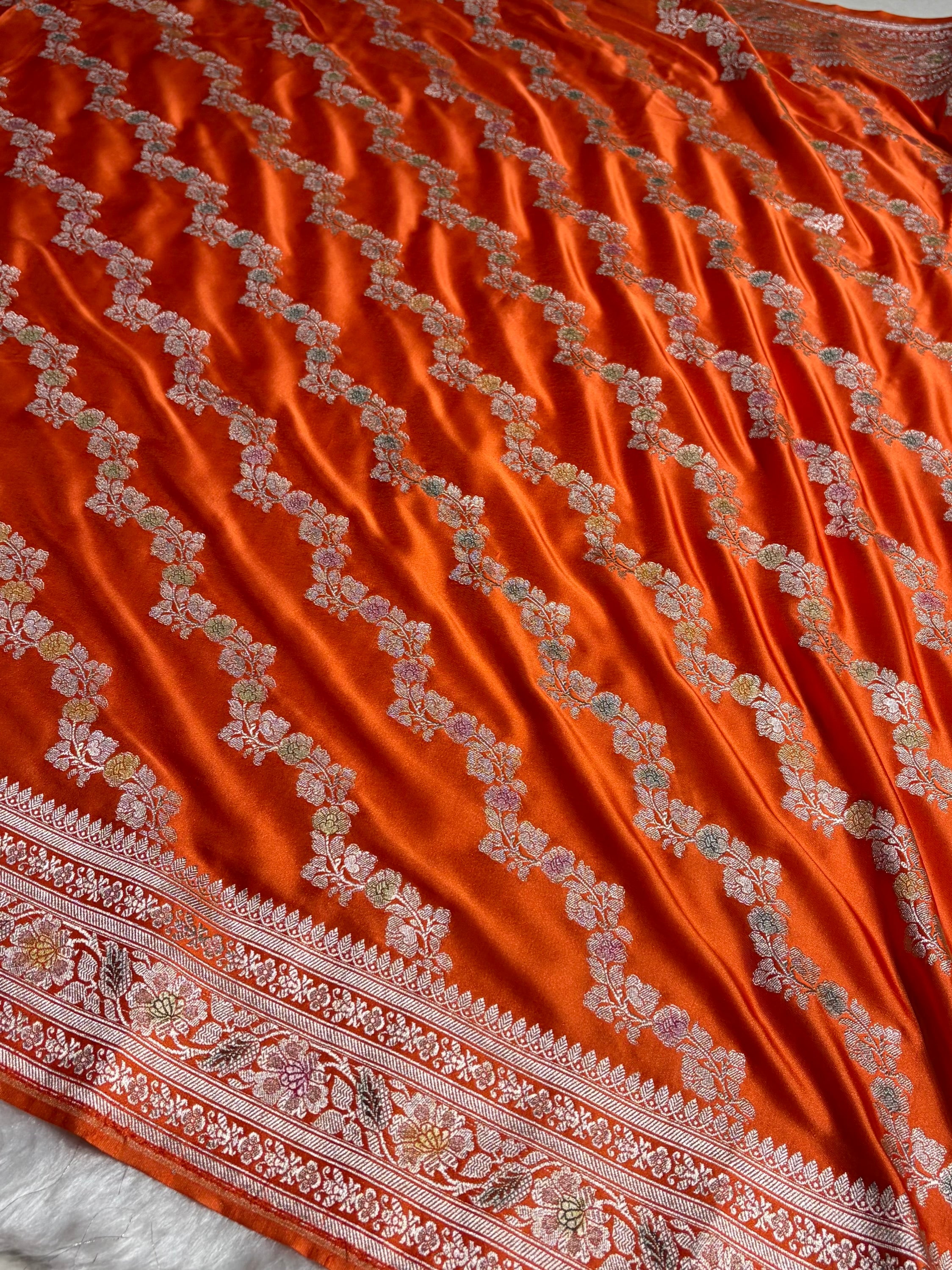 Orange Shades Banarasi Minakari Mashru Silk Saree With Cross Pattern MS02