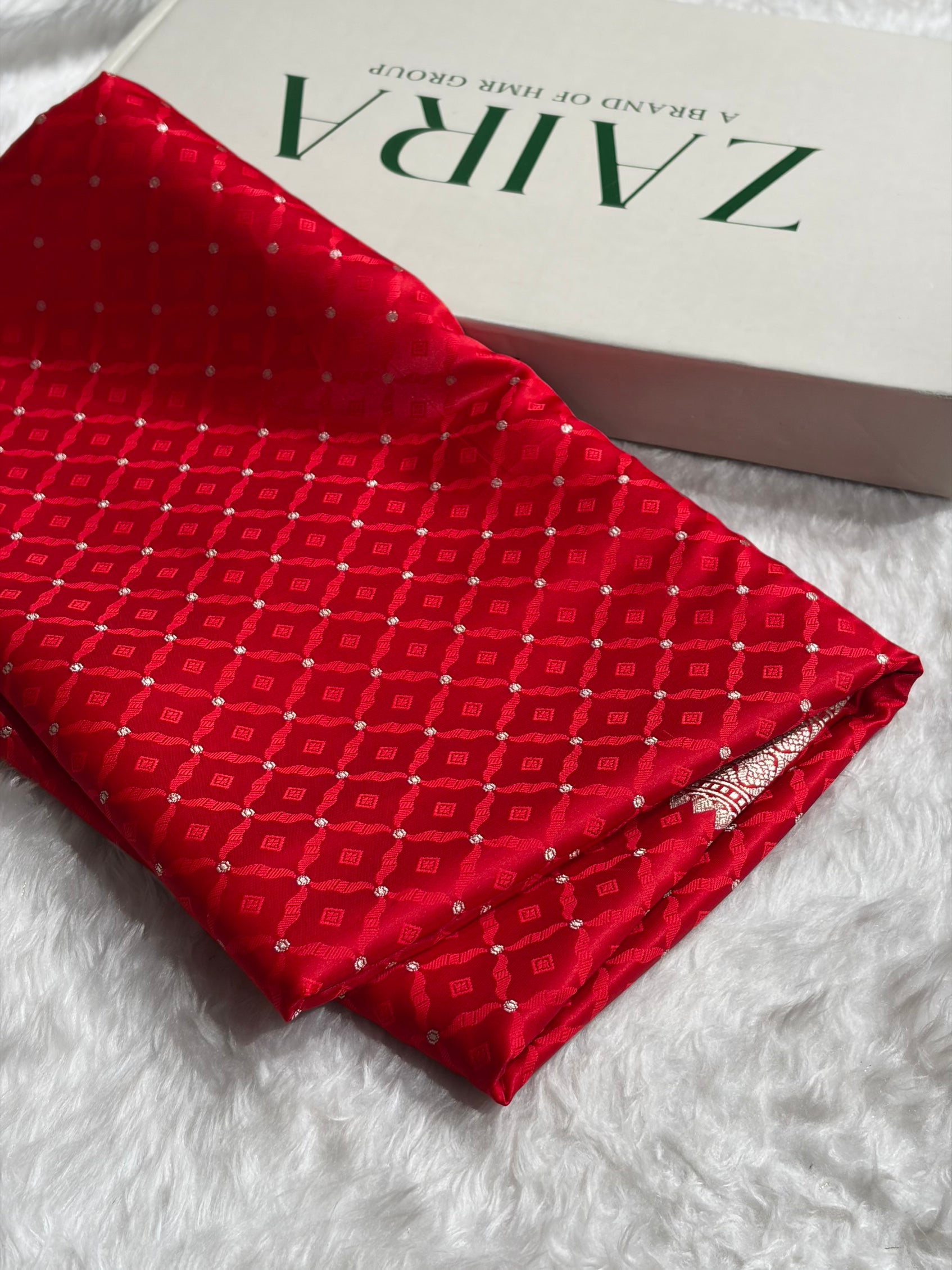 Red Shades Tanchoi Motif Mashru Silk Saree MST-14