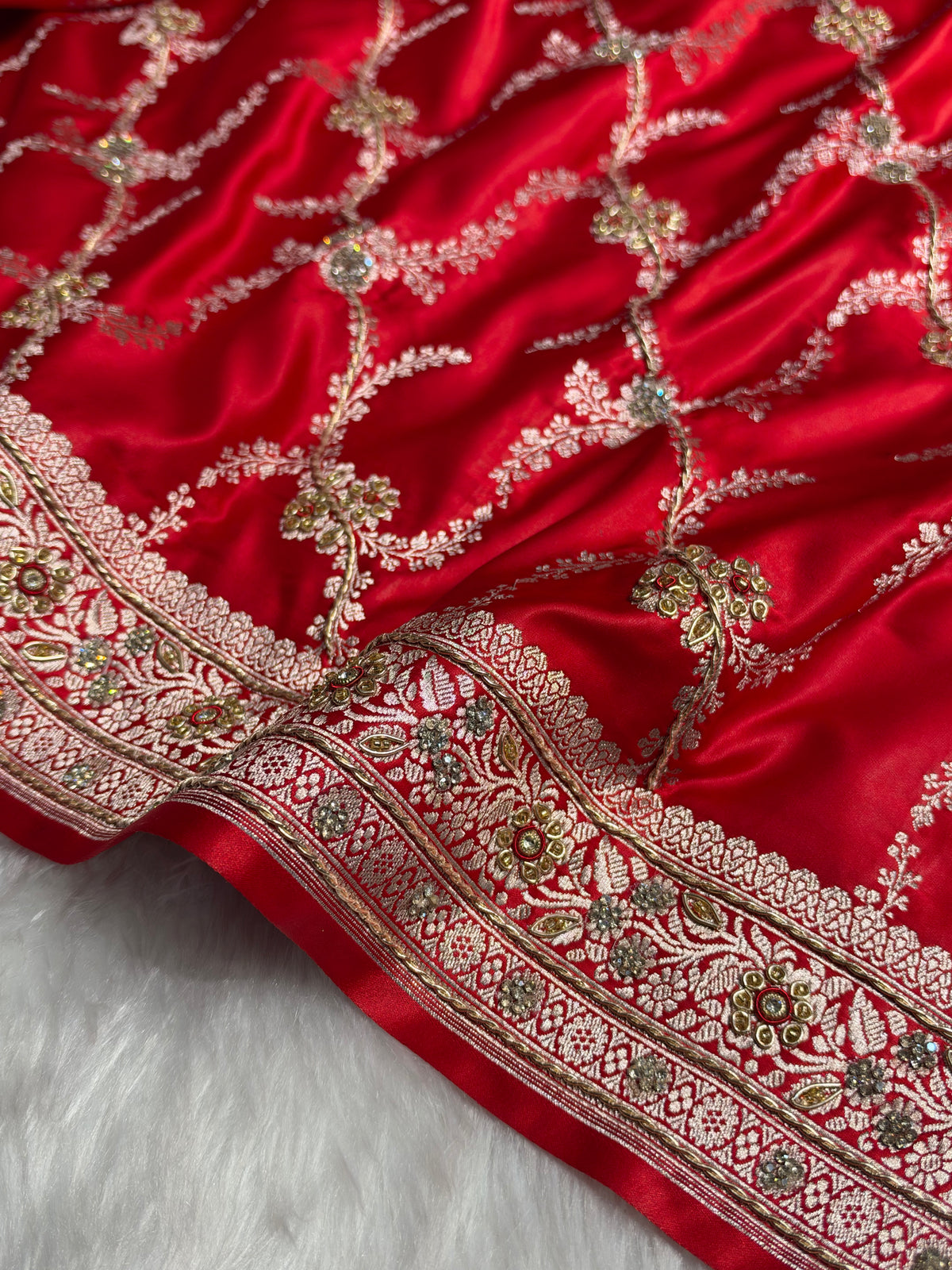 Bridal Red Shades Banarasi Jaal With Zardozi Work Mashru Silk Saree BMSM-127