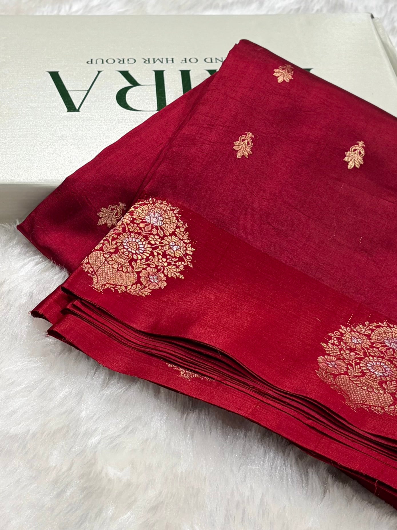 Maroon Shades Handwoven Pure Katan Paper Silk RM-70