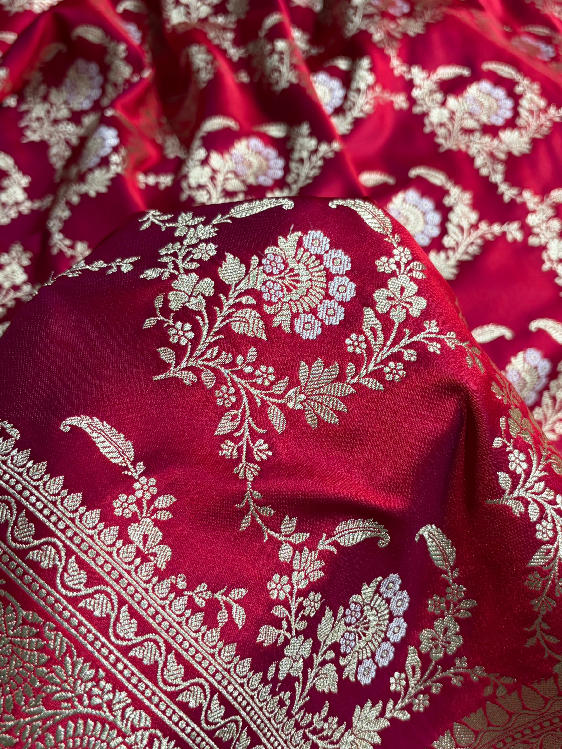 Banarasi Satin Katan Saree With Minakari Jaal Pattern in Cross Red Shades SK126