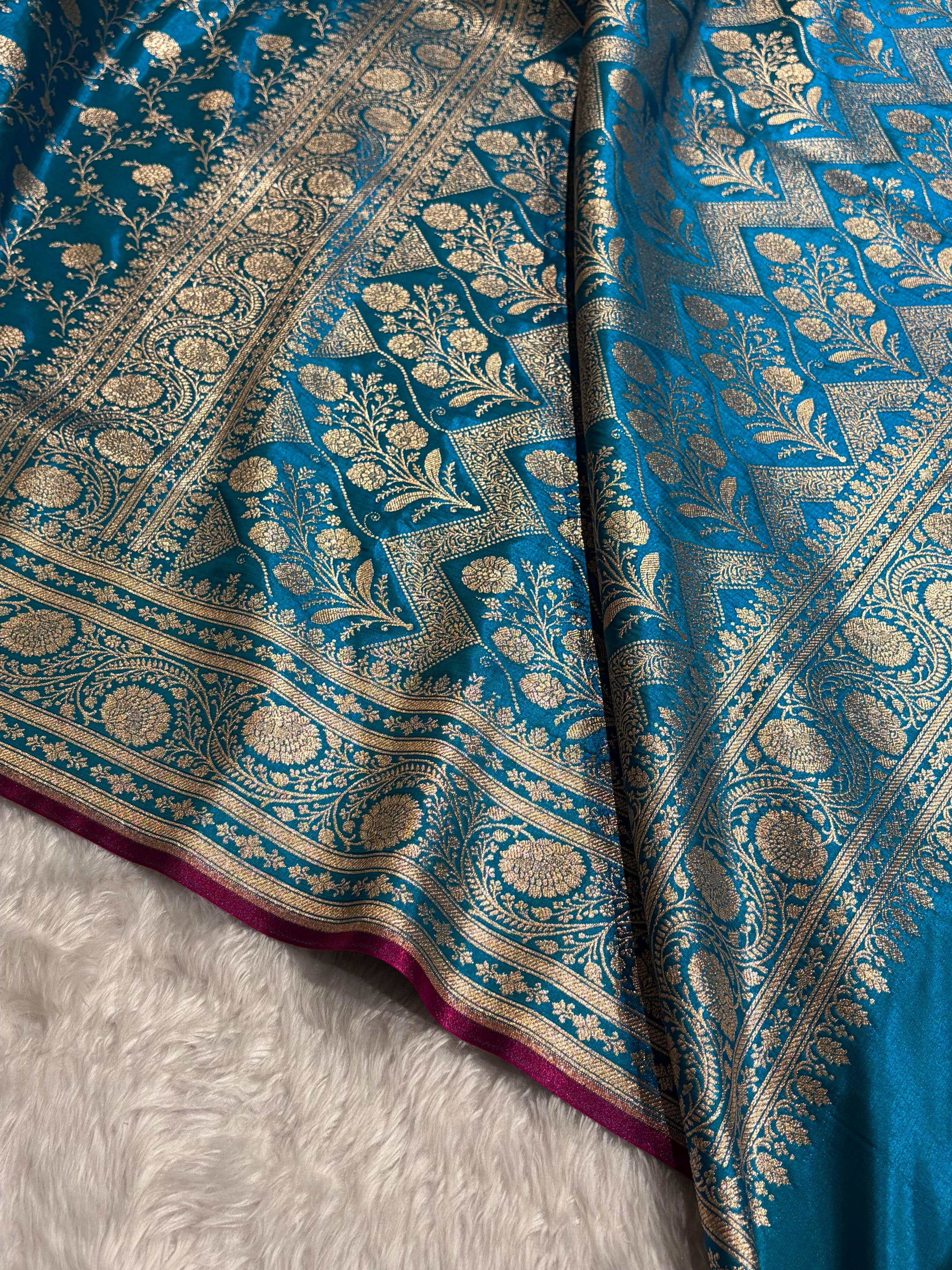 Firozi Shades Jaal Pattern Banarasi Satin Silk Saree SS55