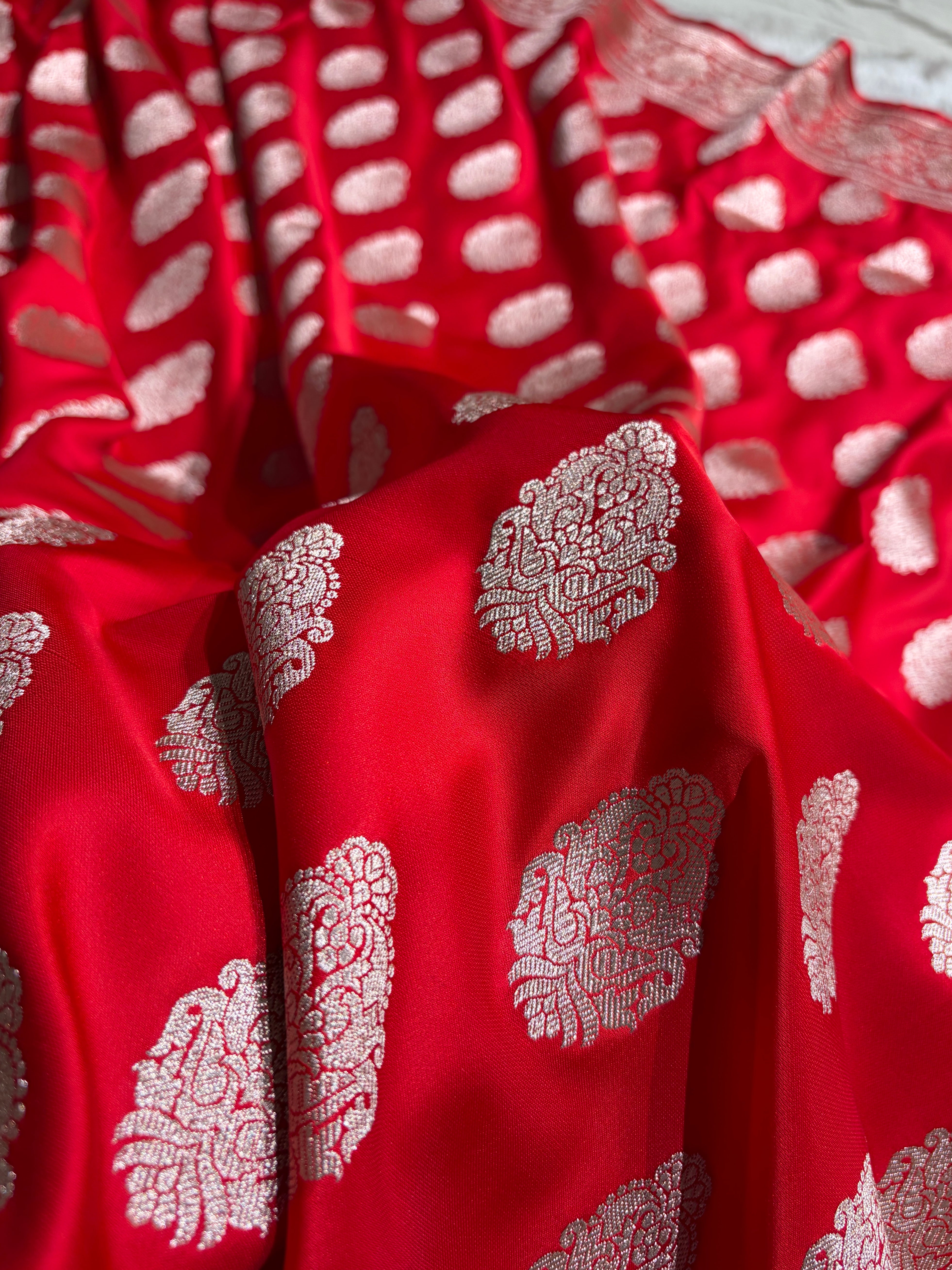 Red Shades Banarasi Boota Pattern Floral Mashru Silk Saree MSM-105