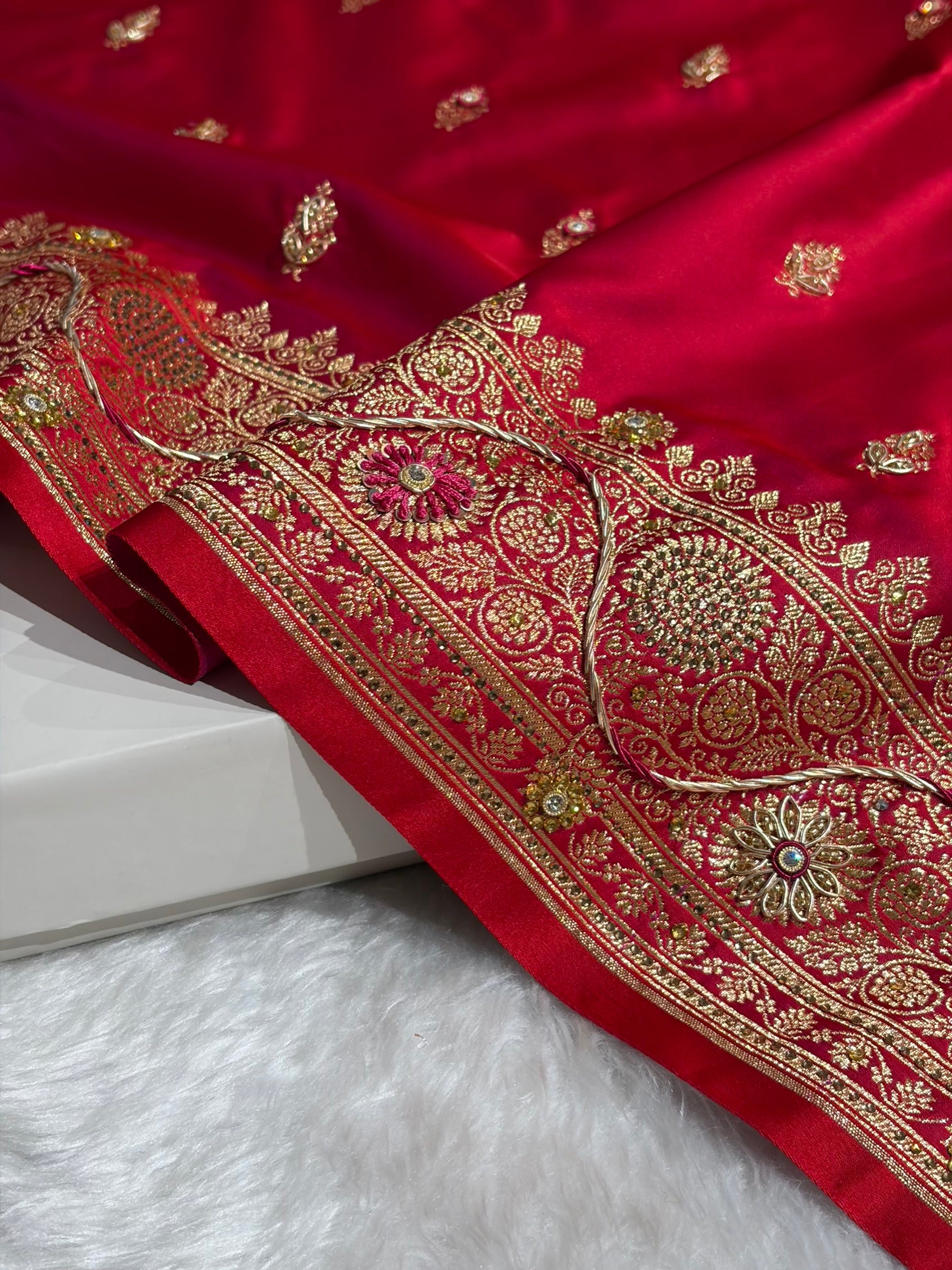 Banarasi Bridal Cross Red Work Pattern Satin Katan Silk Saree BSK82