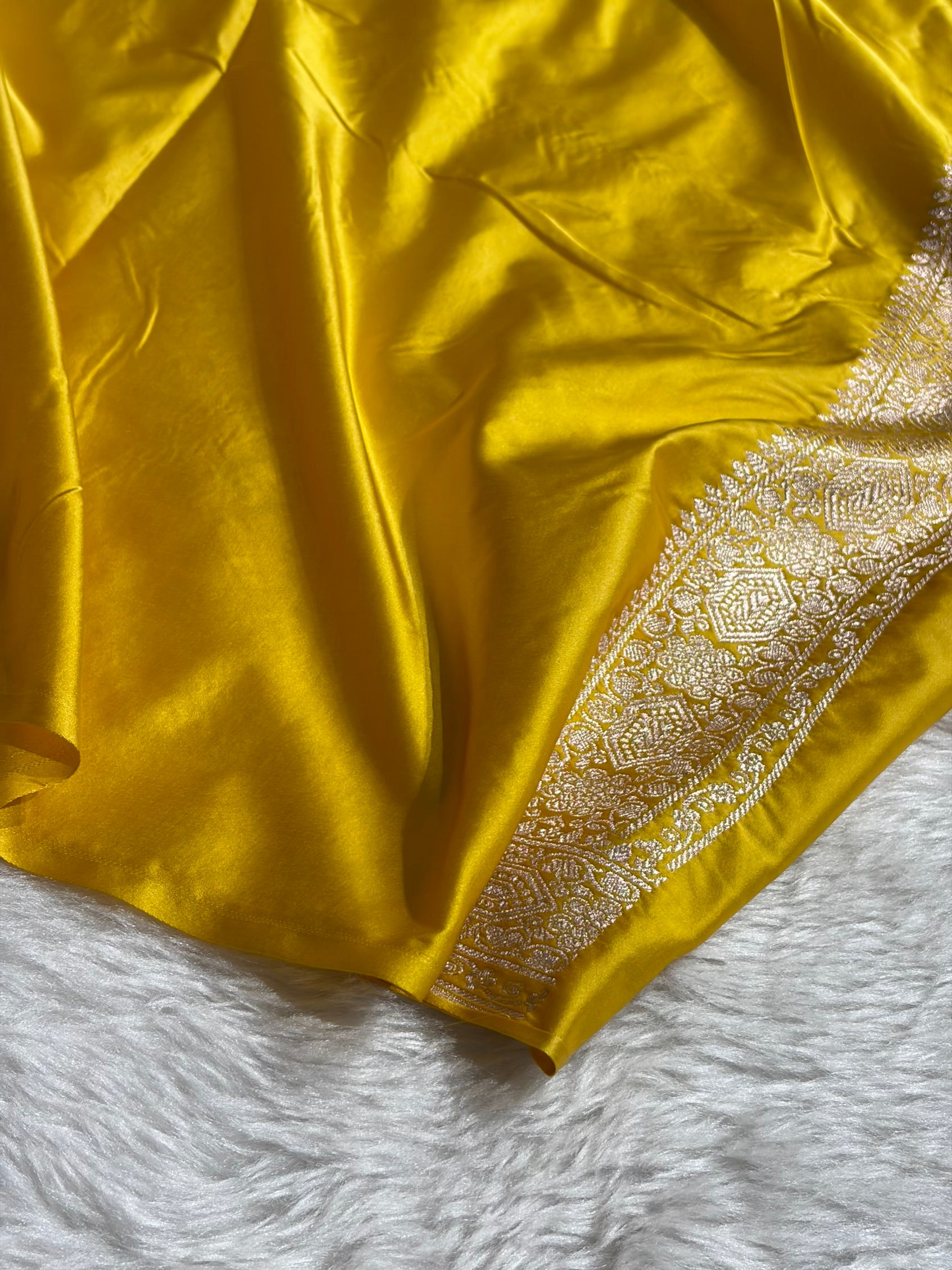 Banarasi Minakari Cross Pattern in Yellow Shades Mashru Silk Saree MCS93