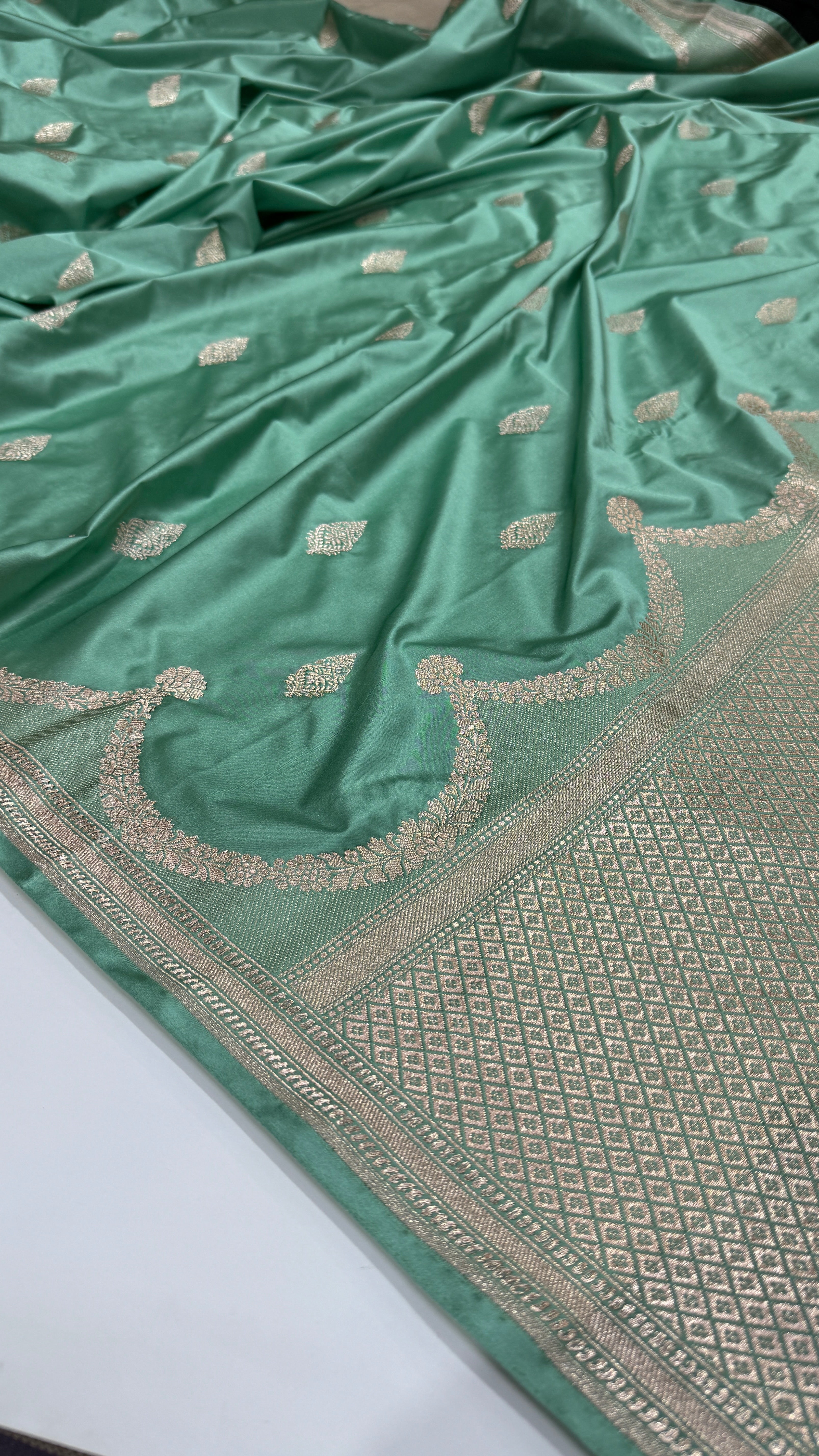 Turquoise Scallop Mashru Silk Saree