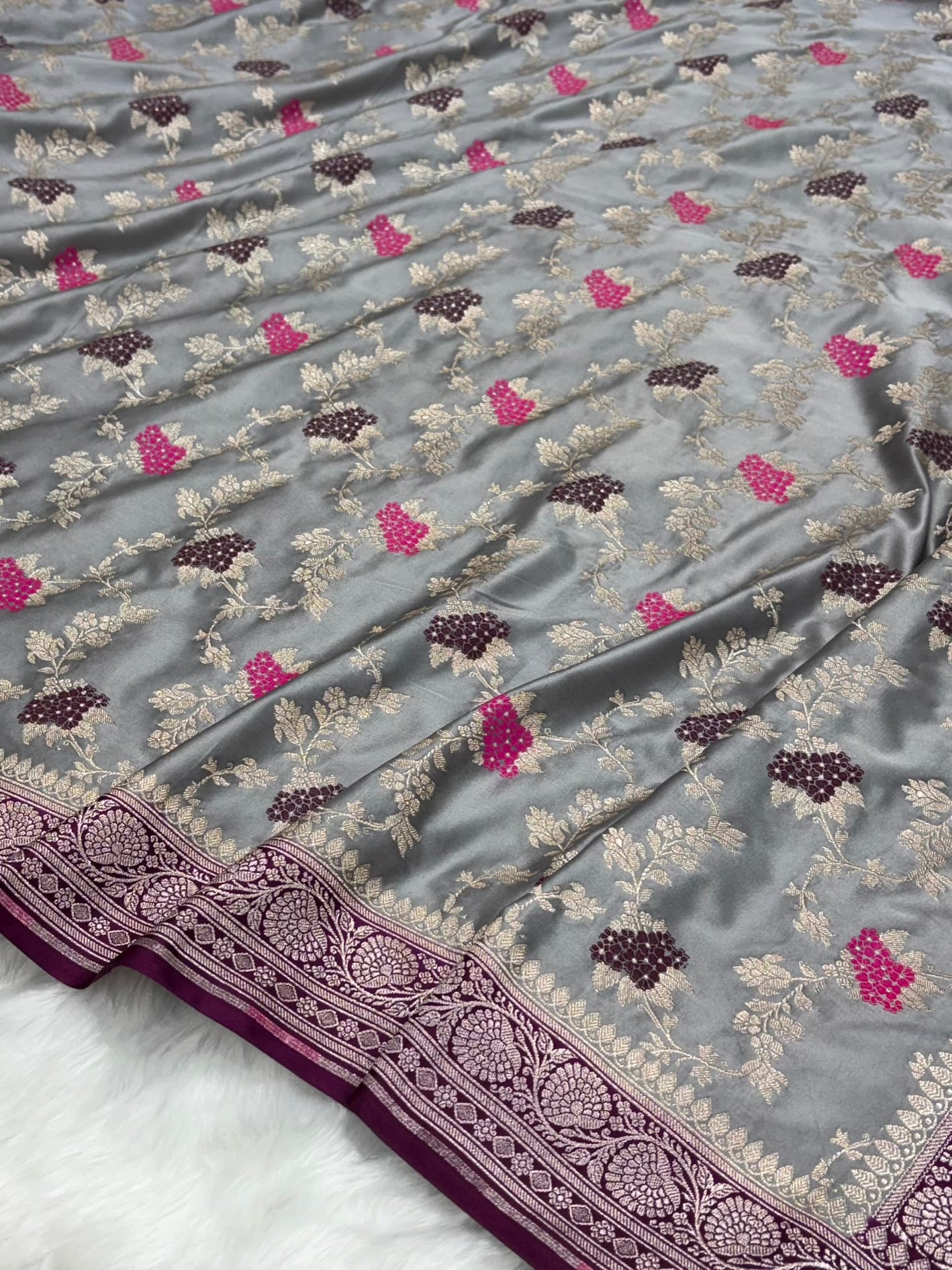 Contrast Gray Shades With Minakari Jaal Pattern Mashru Silk Saree MS57