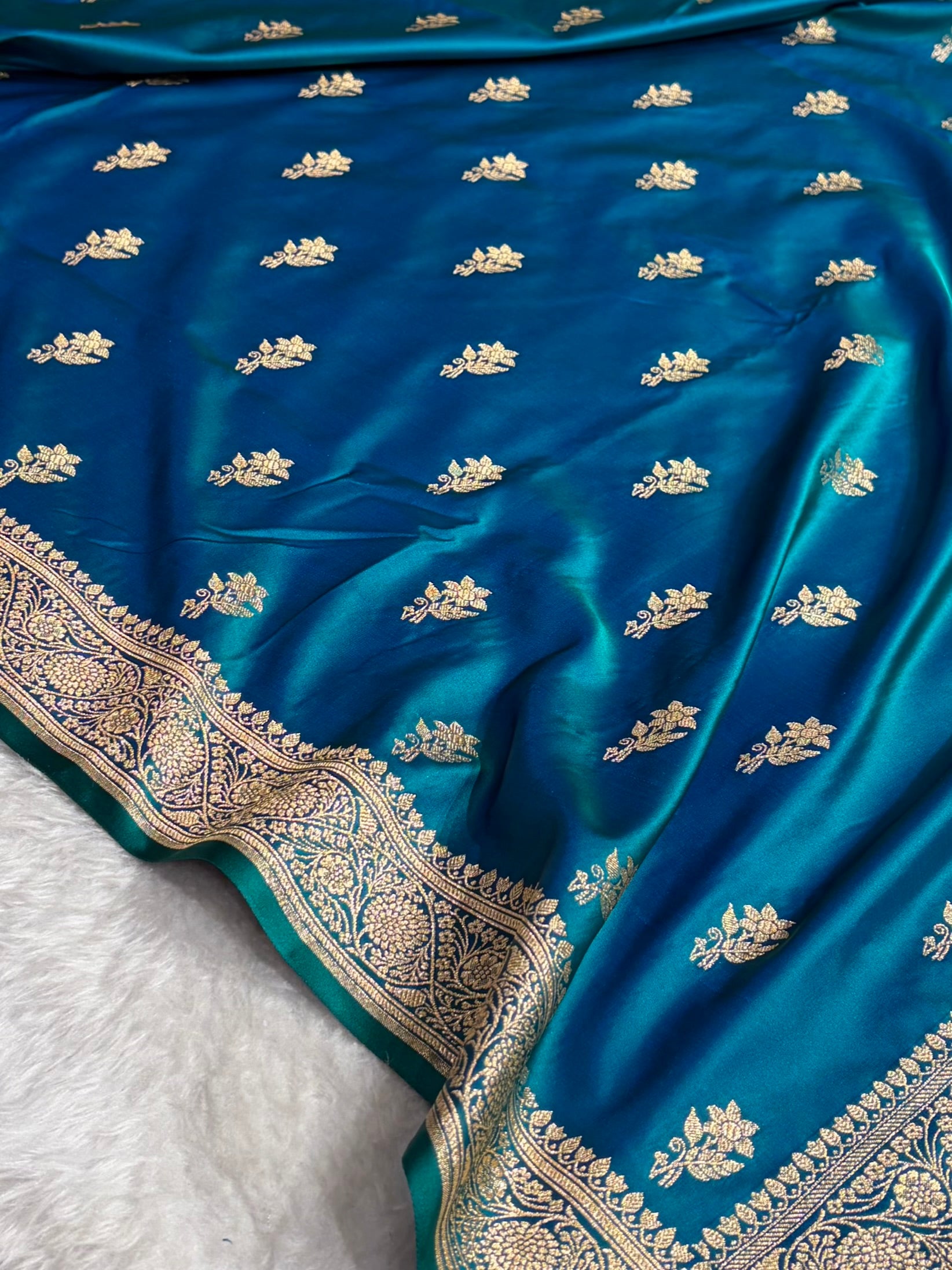 Peacock Shades Banarasi Boota Pattern Floral Mashru Silk Saree MSM-108