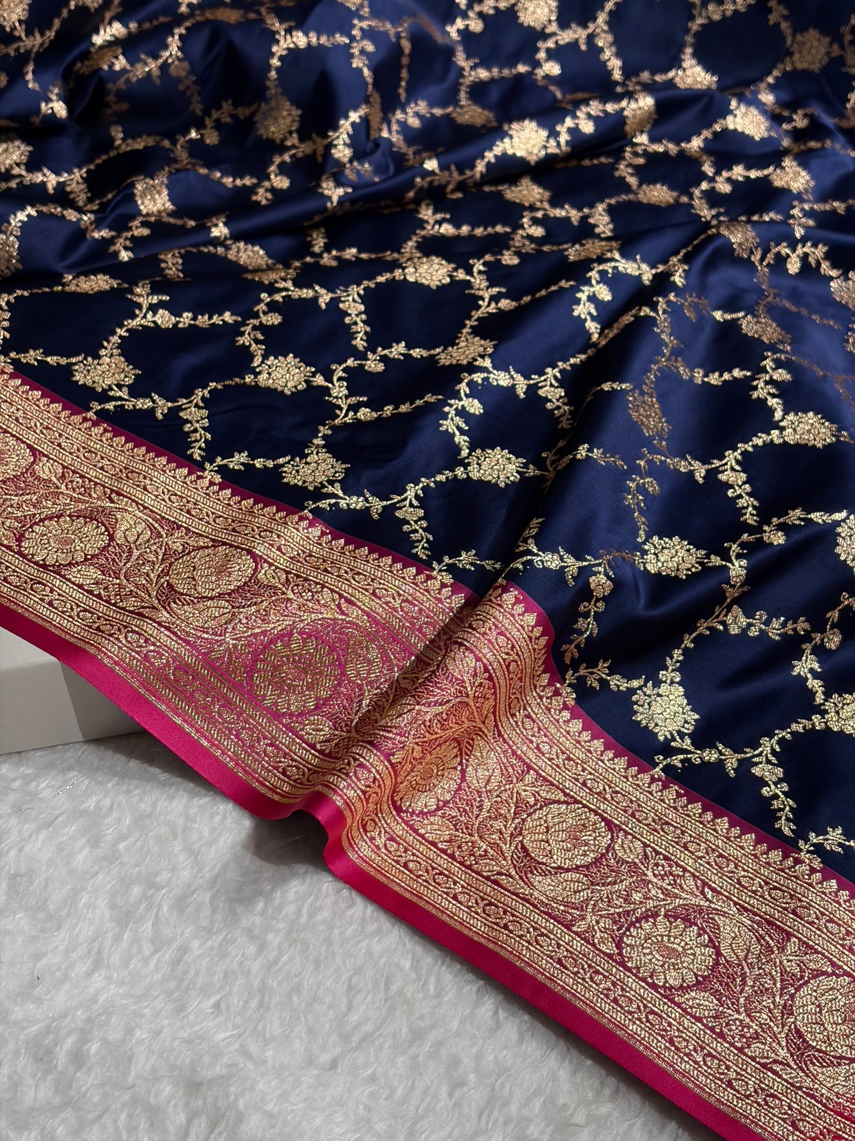 Banarasi Contrast Satin Katan Saree With Jaal Pattern in Navy Blue With Rani Shades SK124