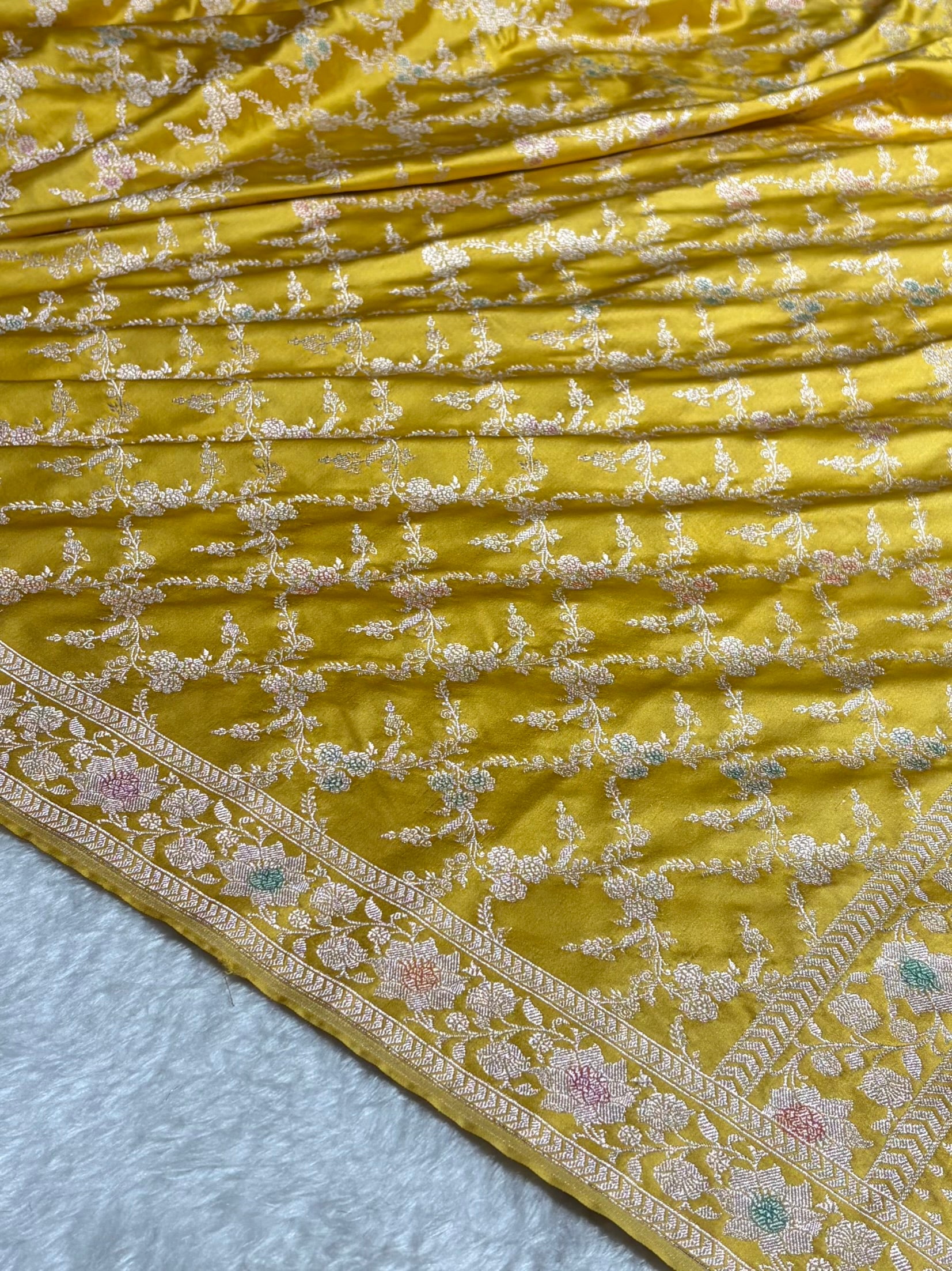 Banarasi Mustard Jaal With Minakari Pattern Mashru Silk Saree MS56