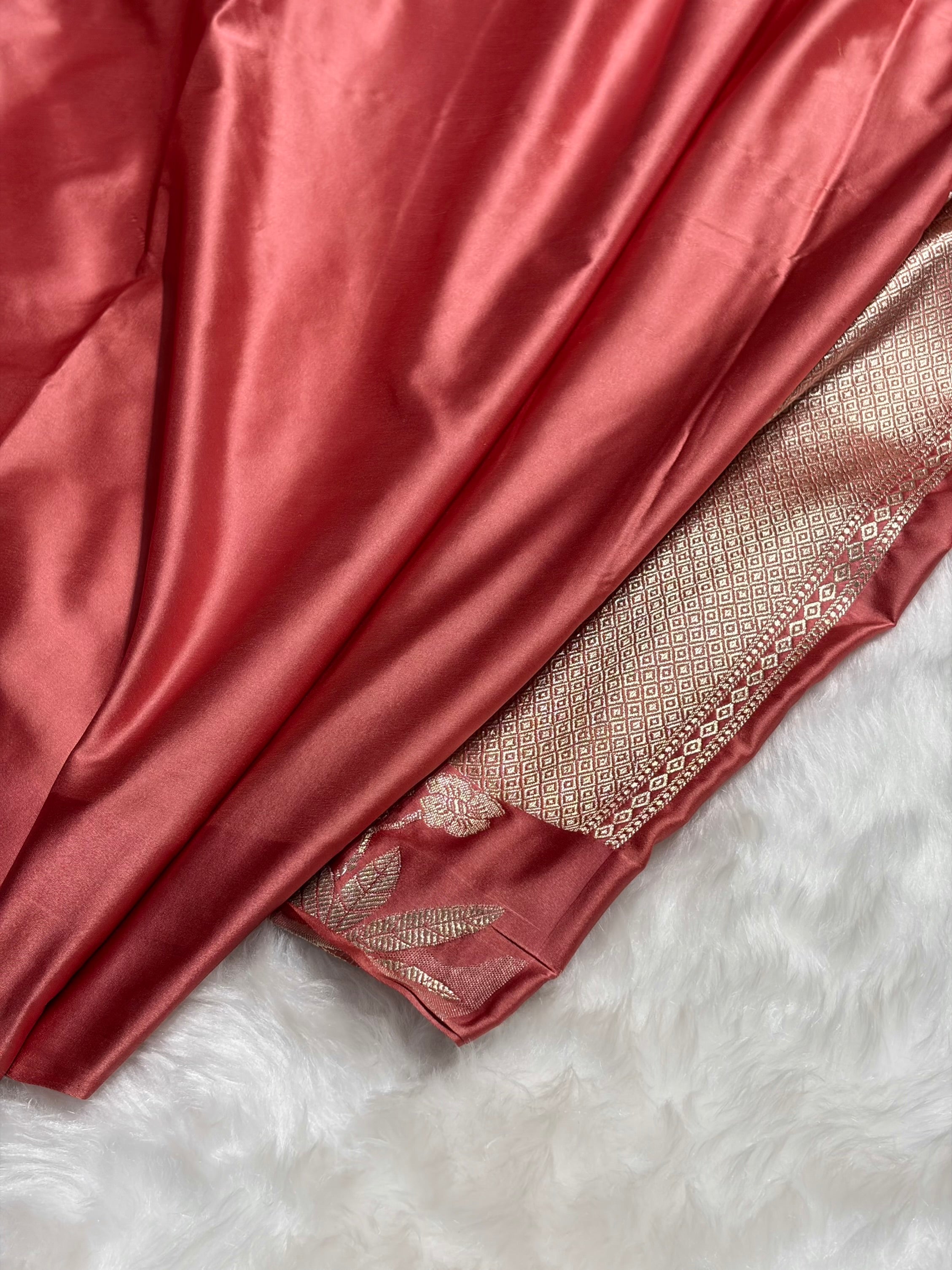 Banarasi Peach Shades Minakari Booti Mashru Silk Saree MS58