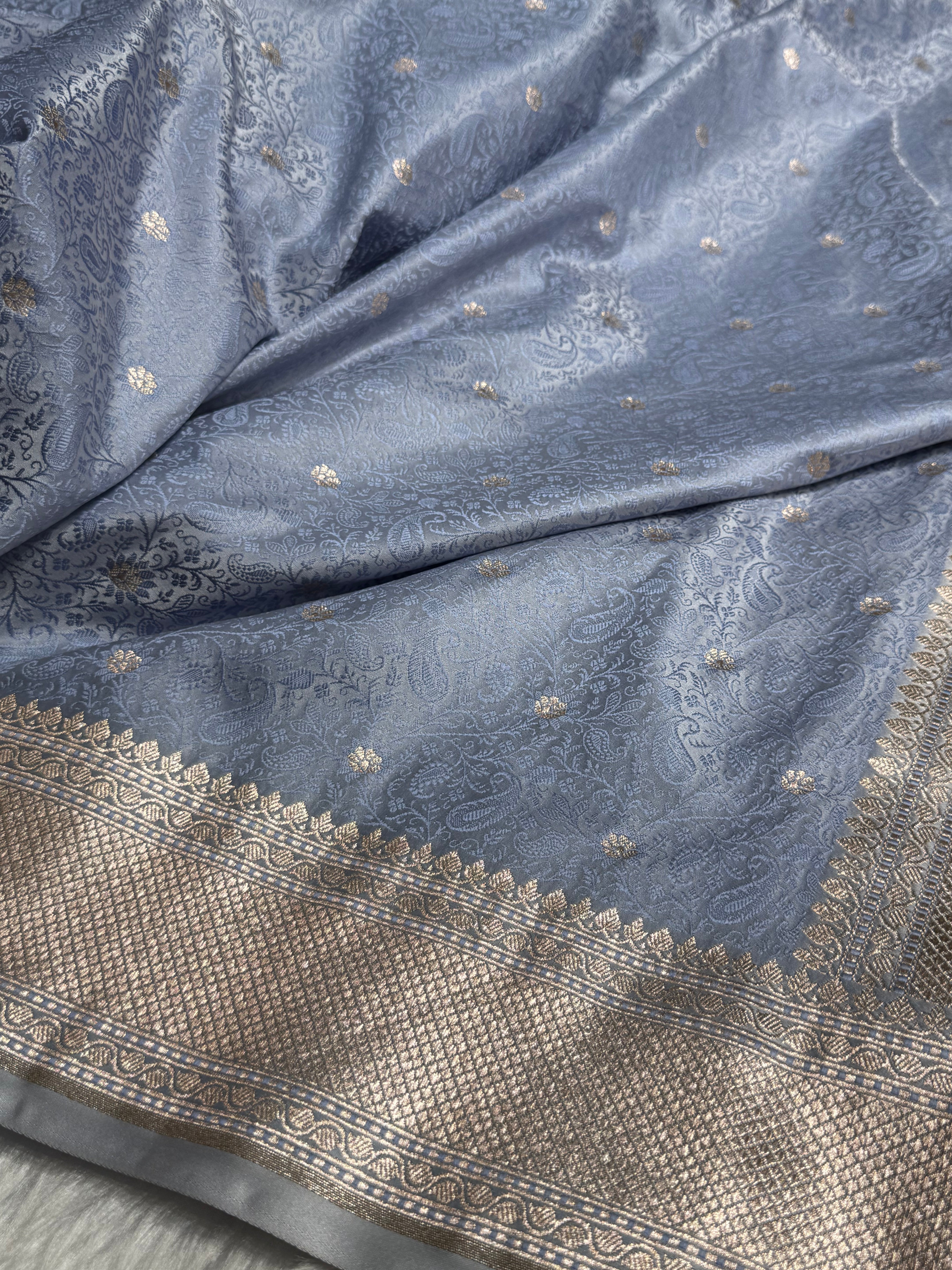 Light Nile Blue Shades Tanchoi Motif Mashru Silk Saree
