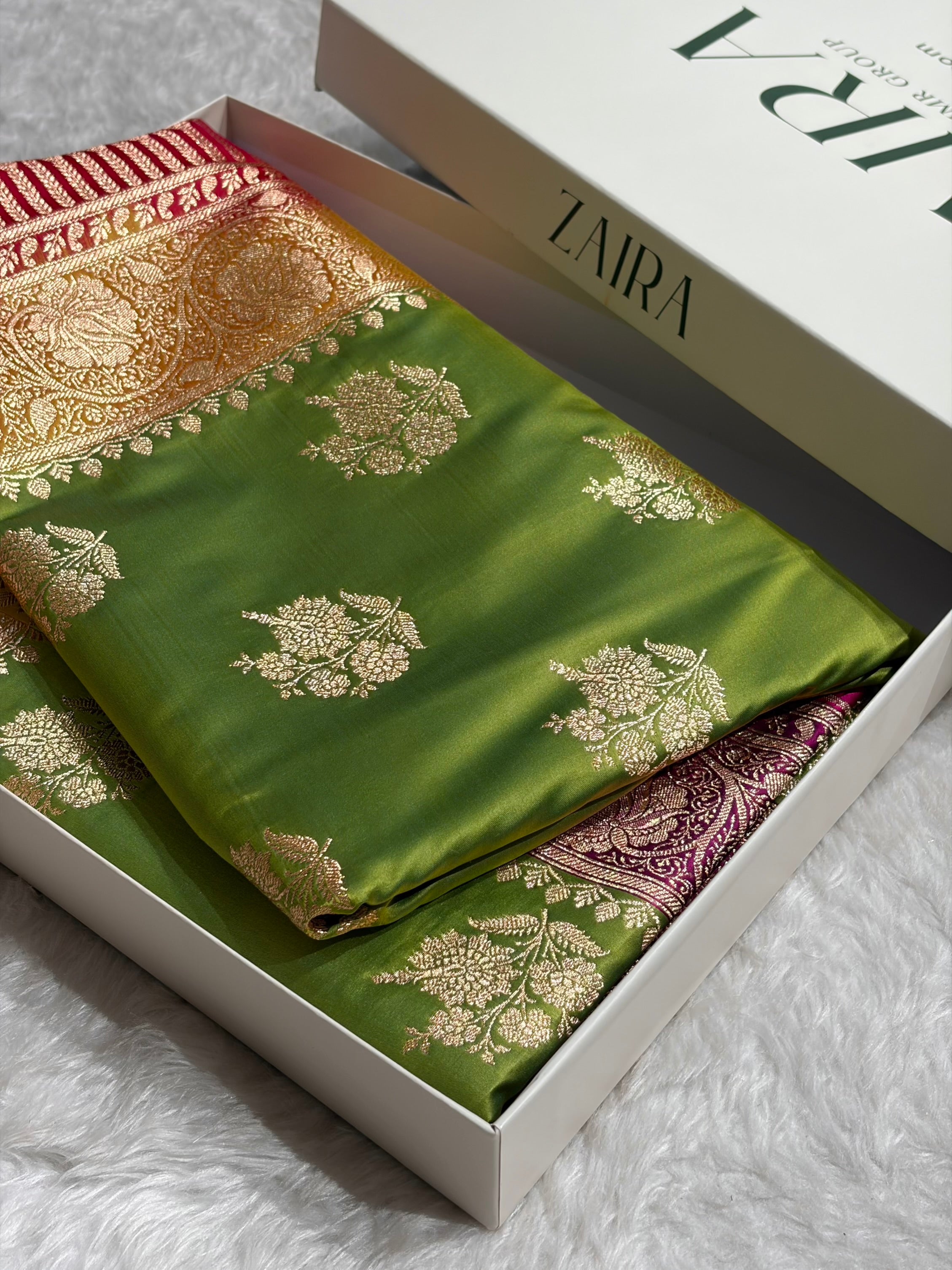 Contrast Banarasi Satin Katan Saree Booti Pattern in Mahndi/ Rani Shades SK140