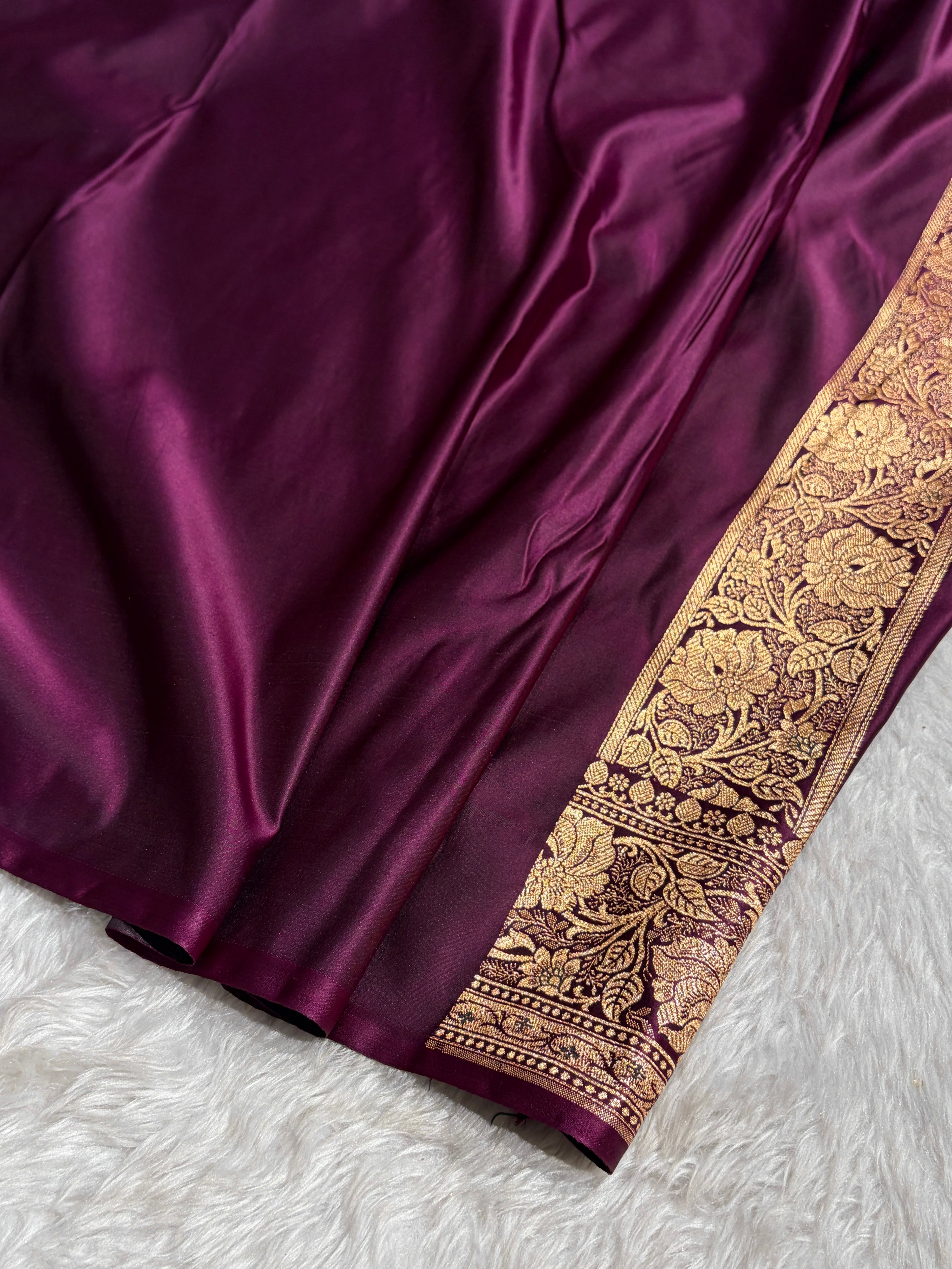 Banarasi Satin Katan Saree Booti Pattern in Wine Shades SK138
