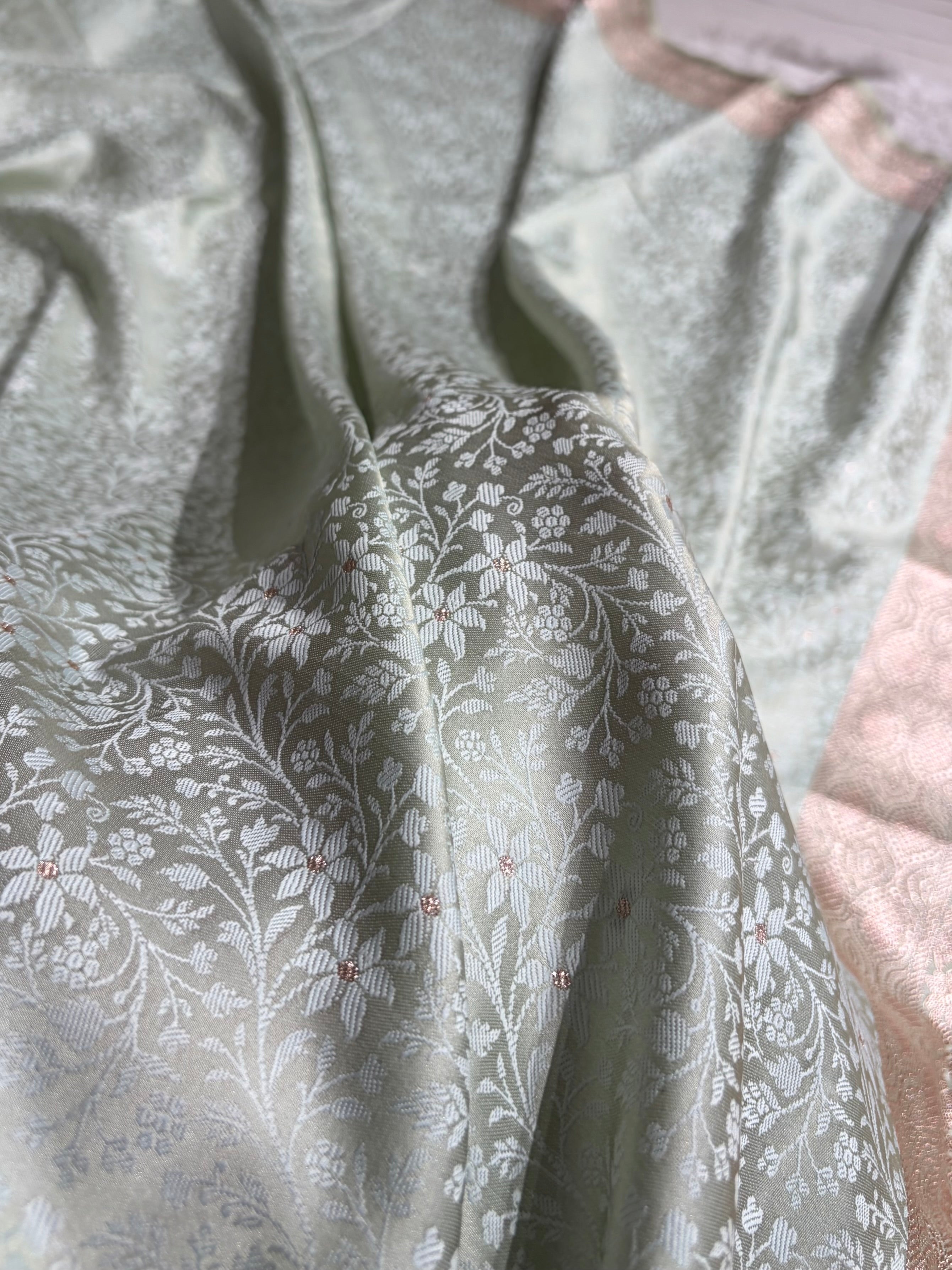 Light Pista Shades Tanchoi Motif Mashru Silk Saree MST-15