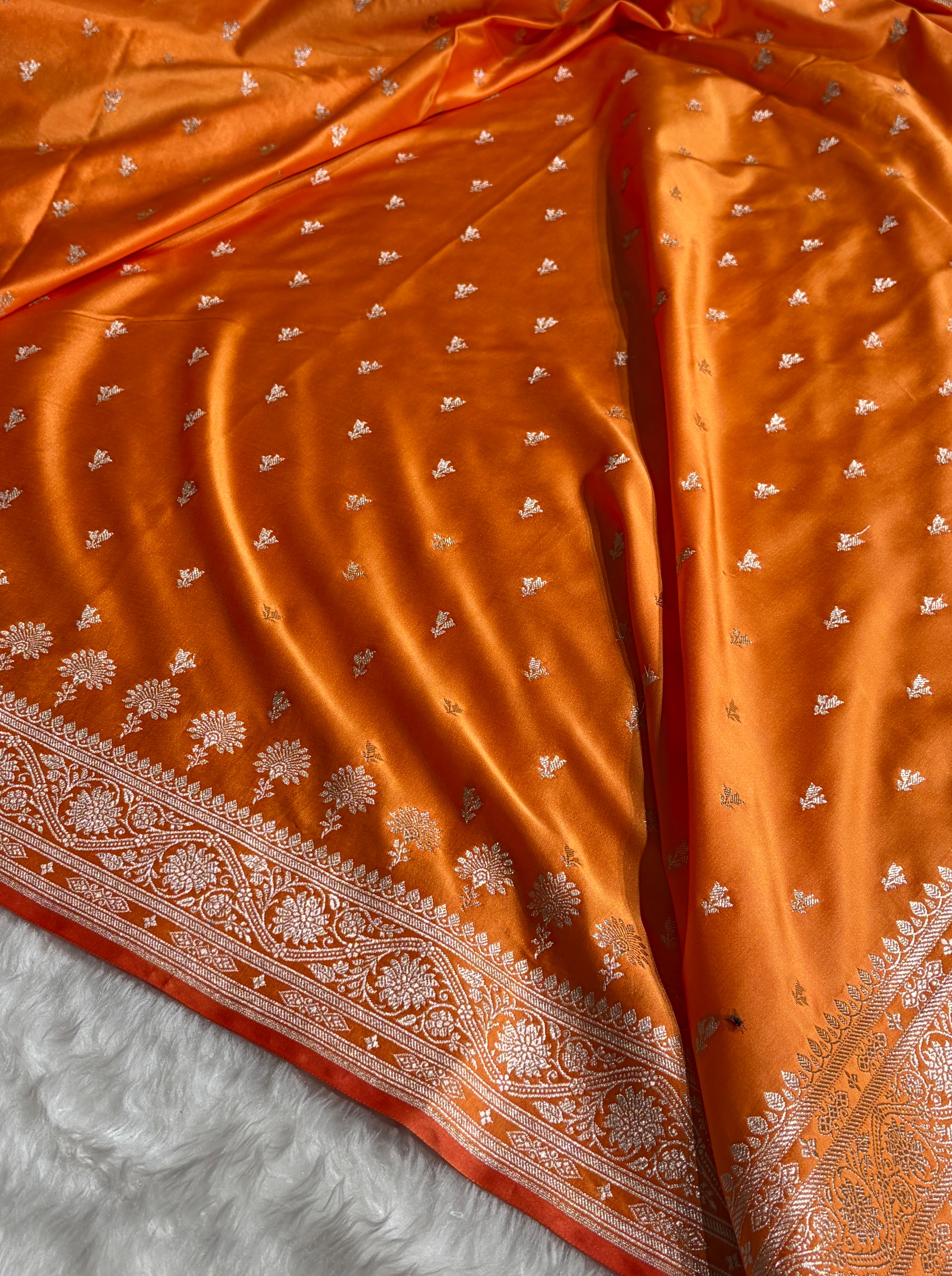 Banarasi Orange Shades Booti Mashru Silk Saree MCS72