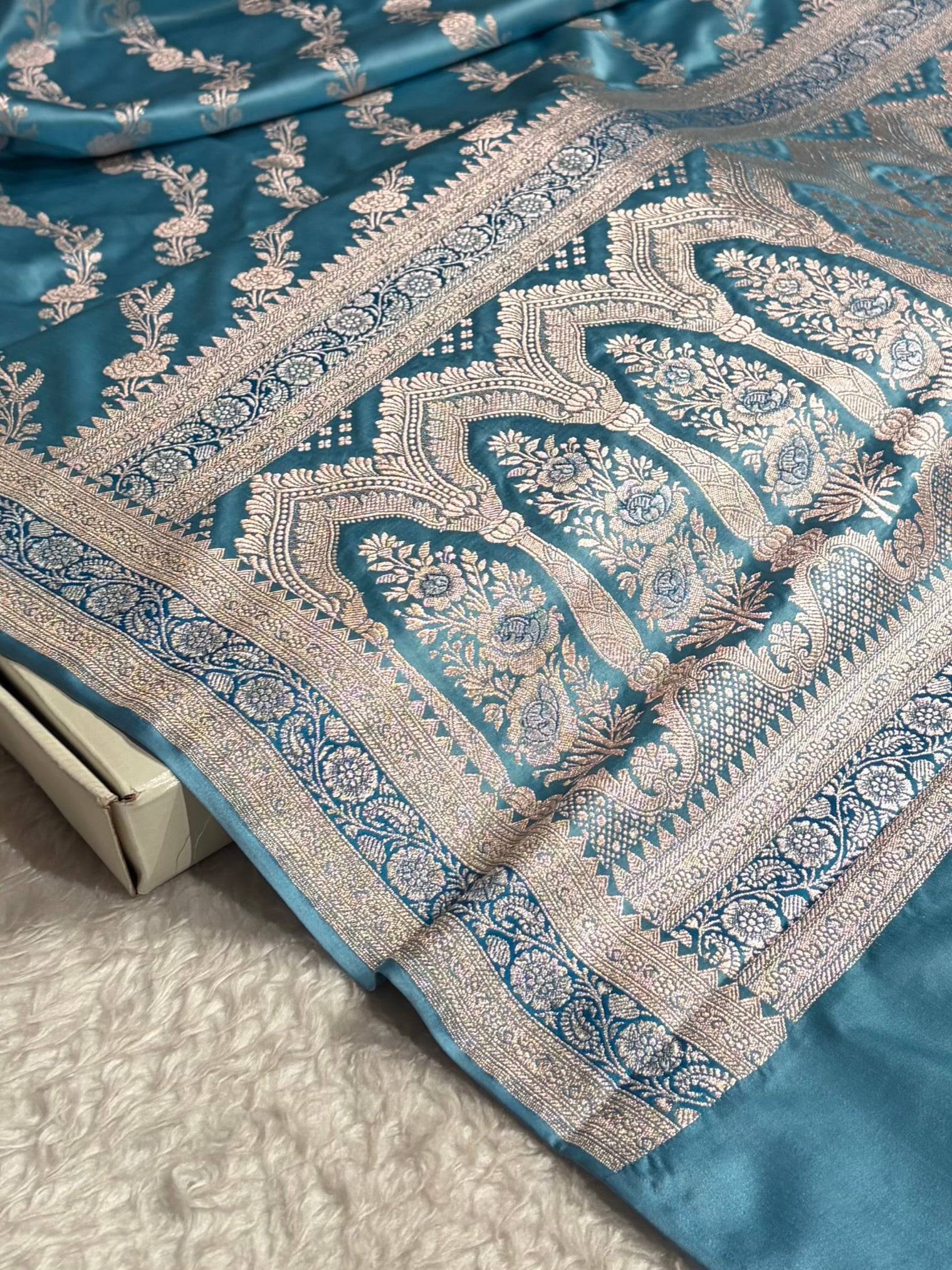 Powder Blue Shades Minakari Border Mashru Silk Saree With Cross Pattern MS02