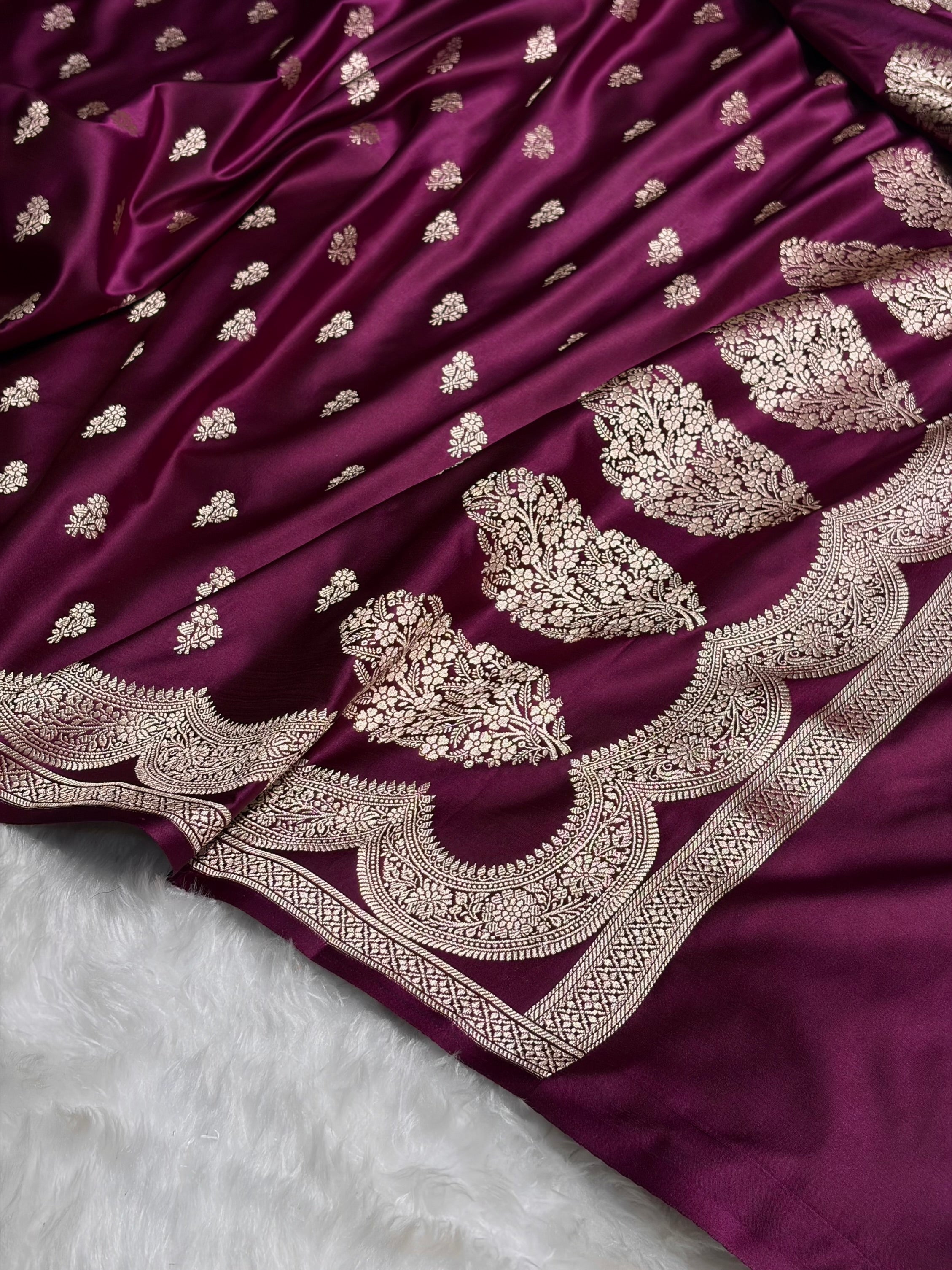 Wine Scallop Booti Mashru Silk Banarasi Saree MSM-35