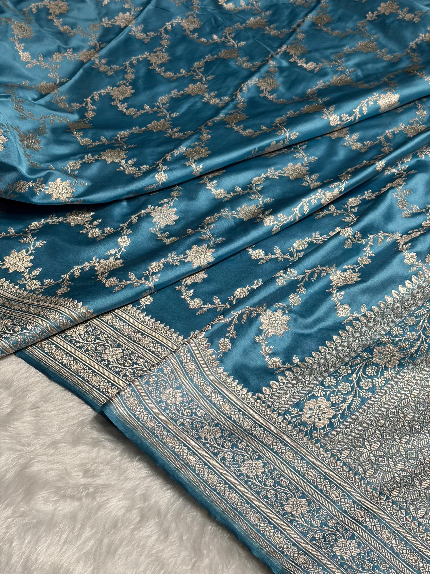 Sky Blue Shades Jaal Pattern Floral Jaal Mashru Silk Saree MS07