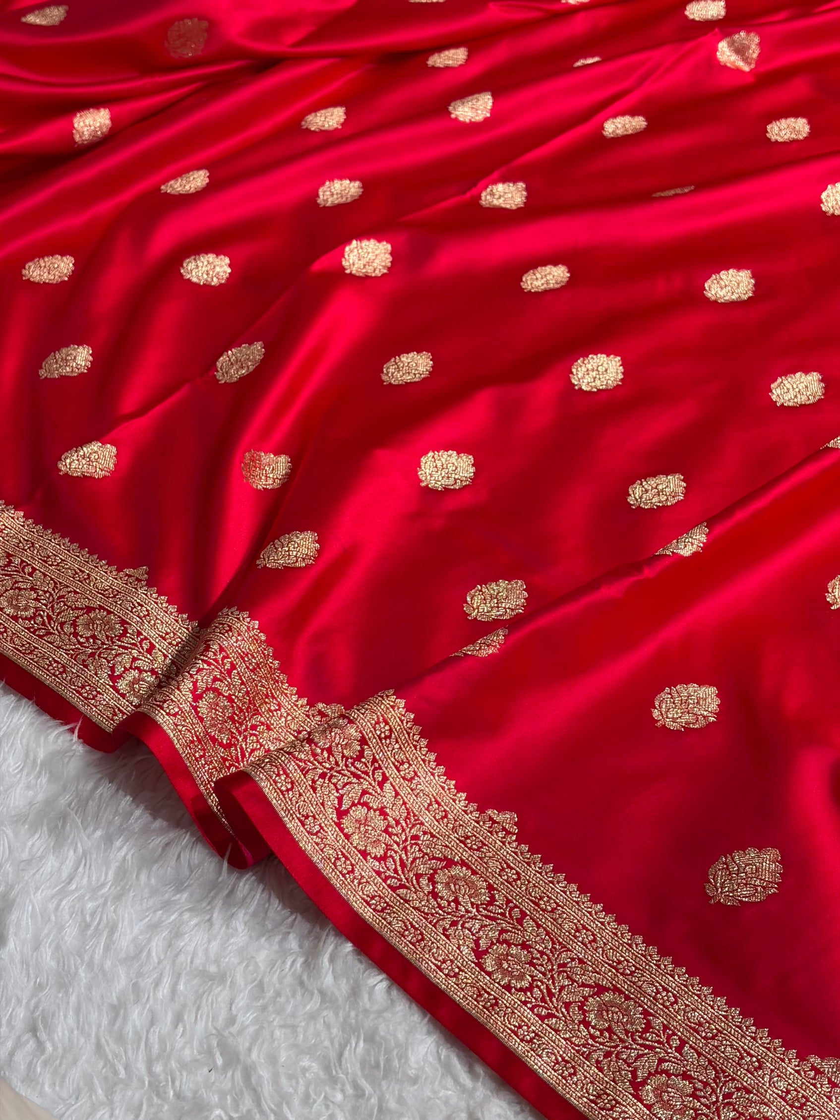 Pinkish Red Treditional Banarasi Booti Pattern Satin Katan Silk Saree SK65