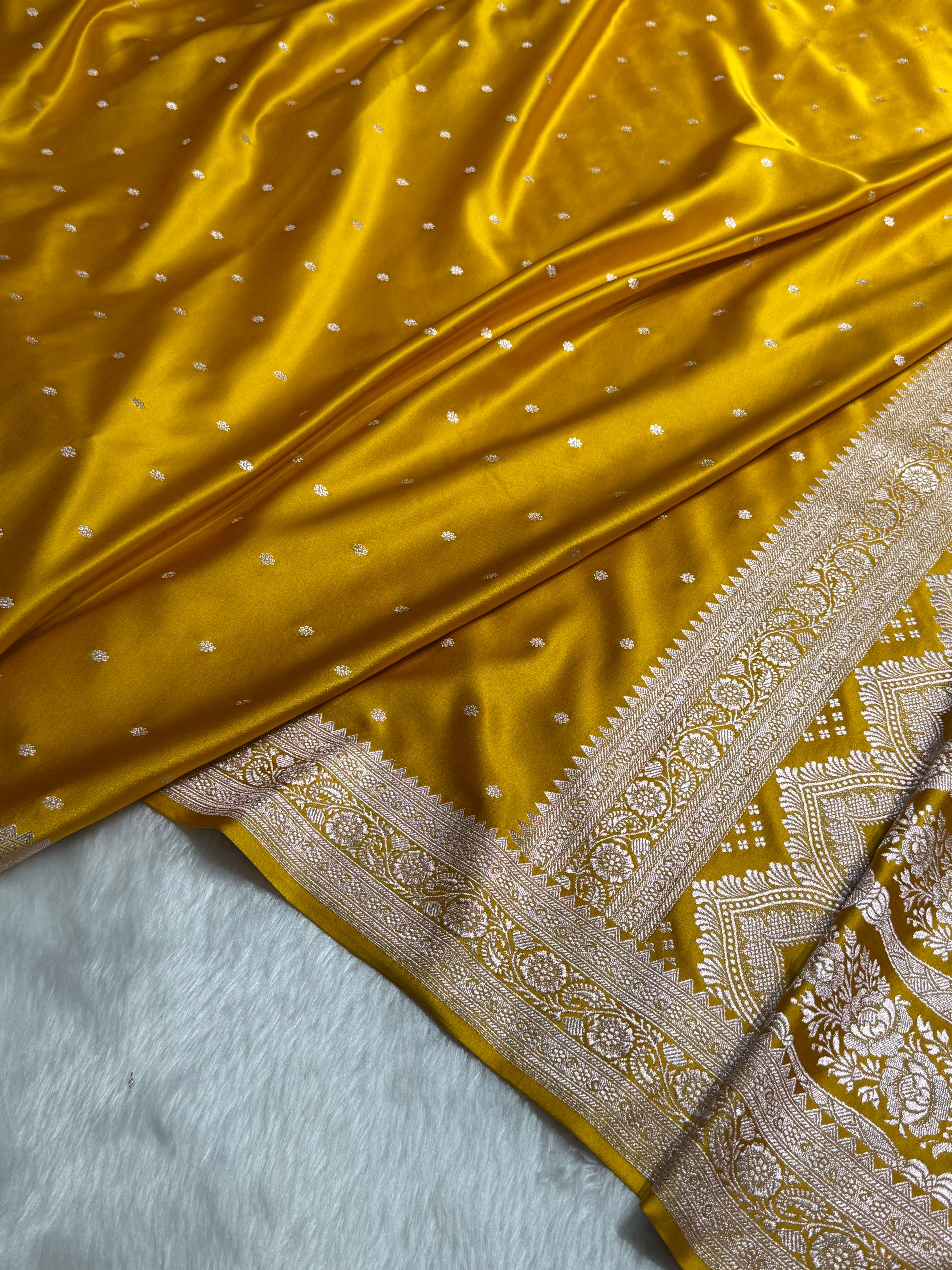 Banarasi Mustard Shade Booti Mashru Silk Saree