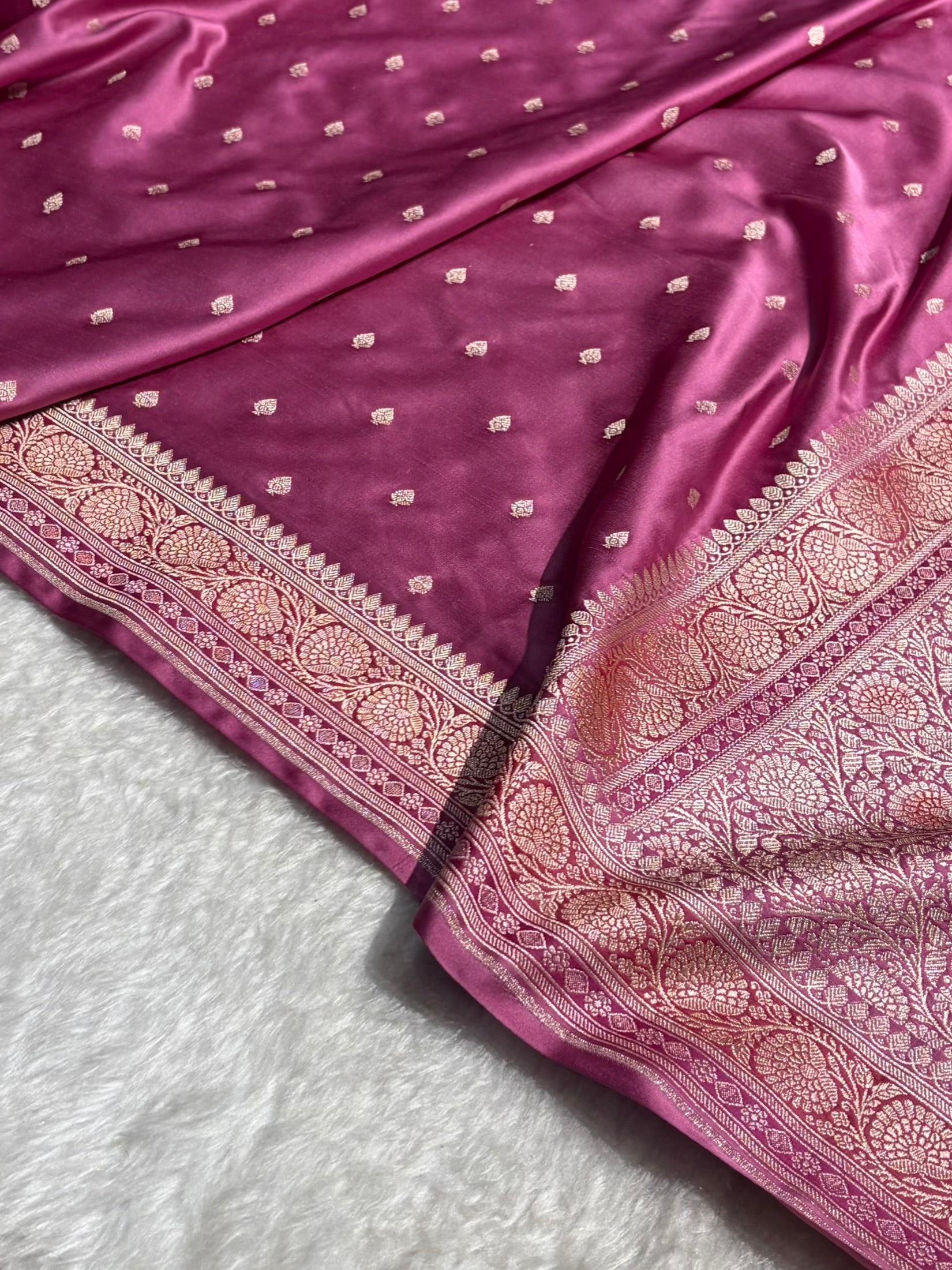 Copper Pink Shades With Contrast Border Booti Mashru Silk Saree MS79