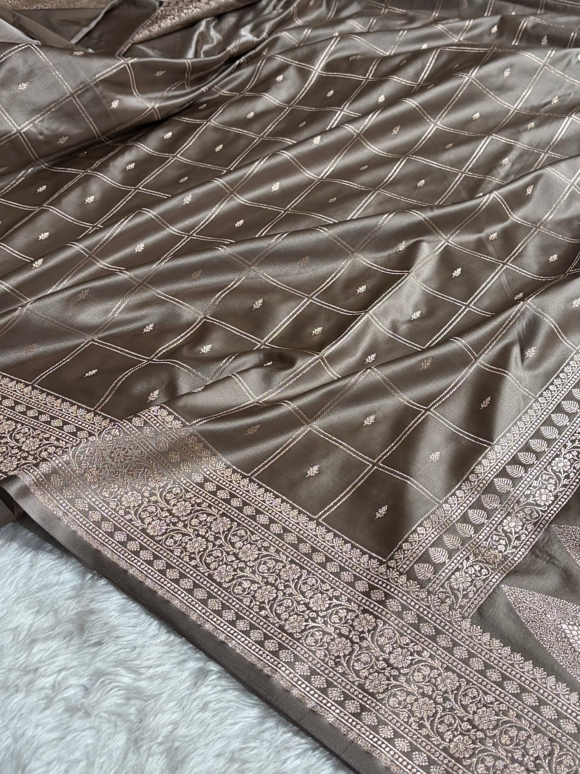 Mouse Grey Shades Banarasi With Floral Border Mashru Silk Saree MSM-124