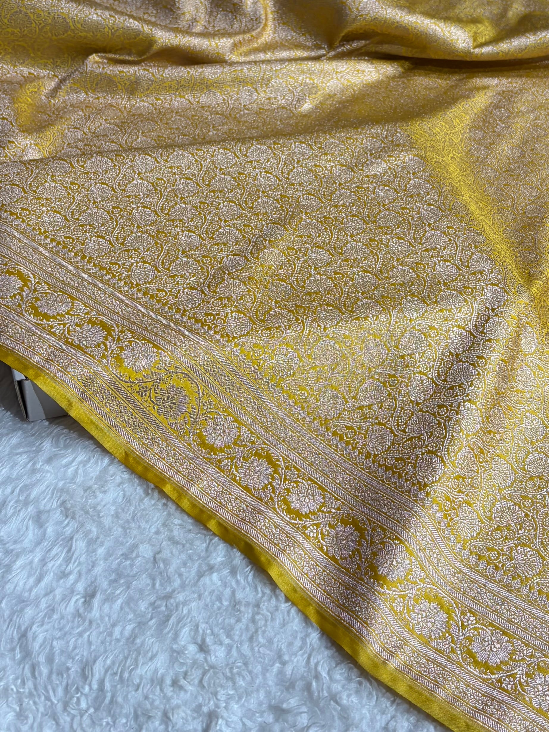 Banarasi Yellow Gold Shades Brocade Mashru Silk Saree MS84