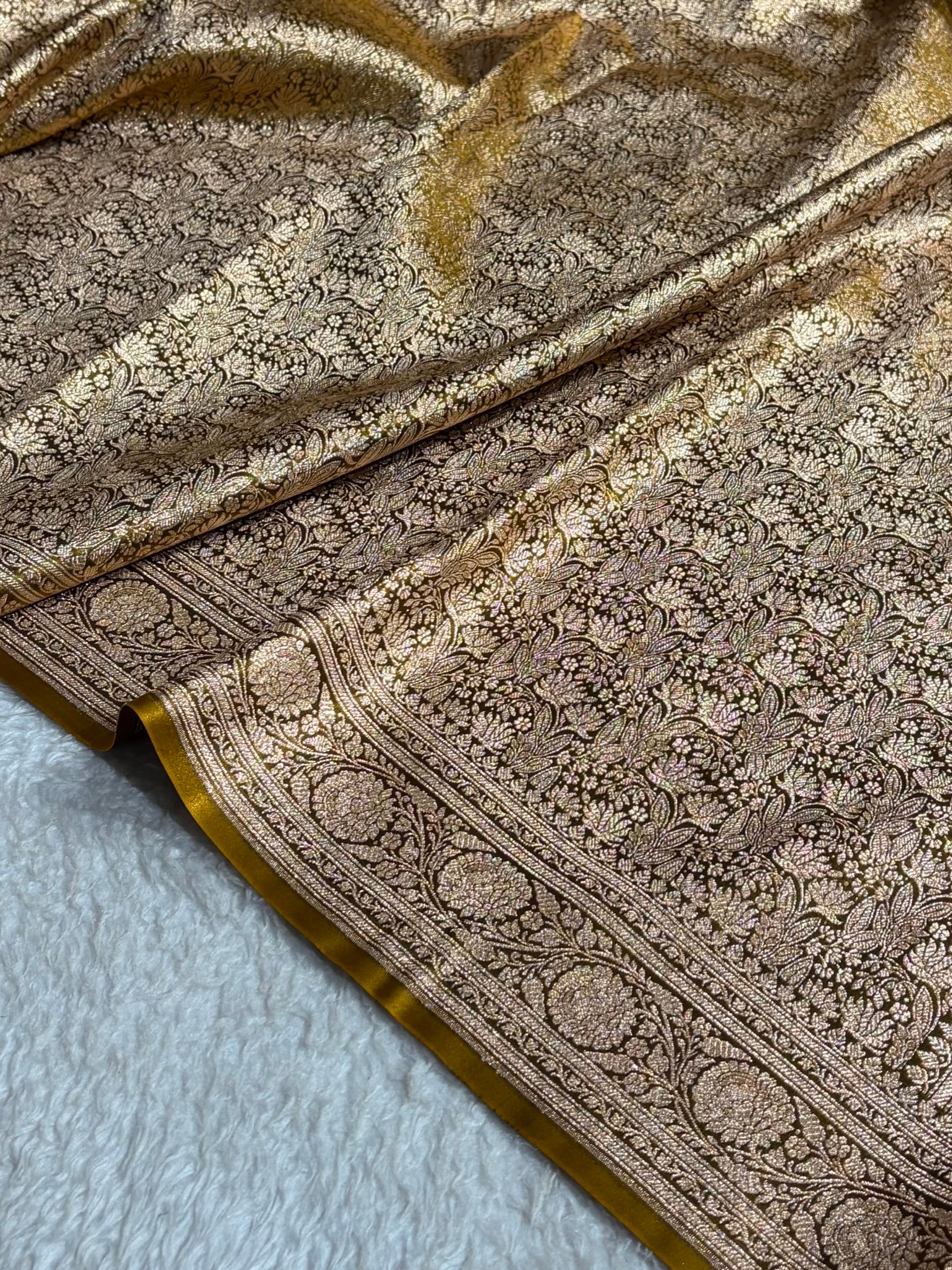 Mehendi Shades Brocade Pattern Banarasi Satin Silk Saree SS42