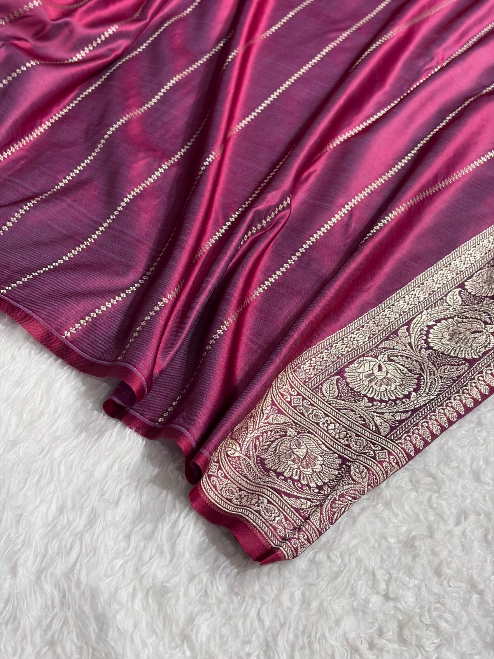 Banarasi Magenta Shades Tanchoi Motif Mashru Silk Saree