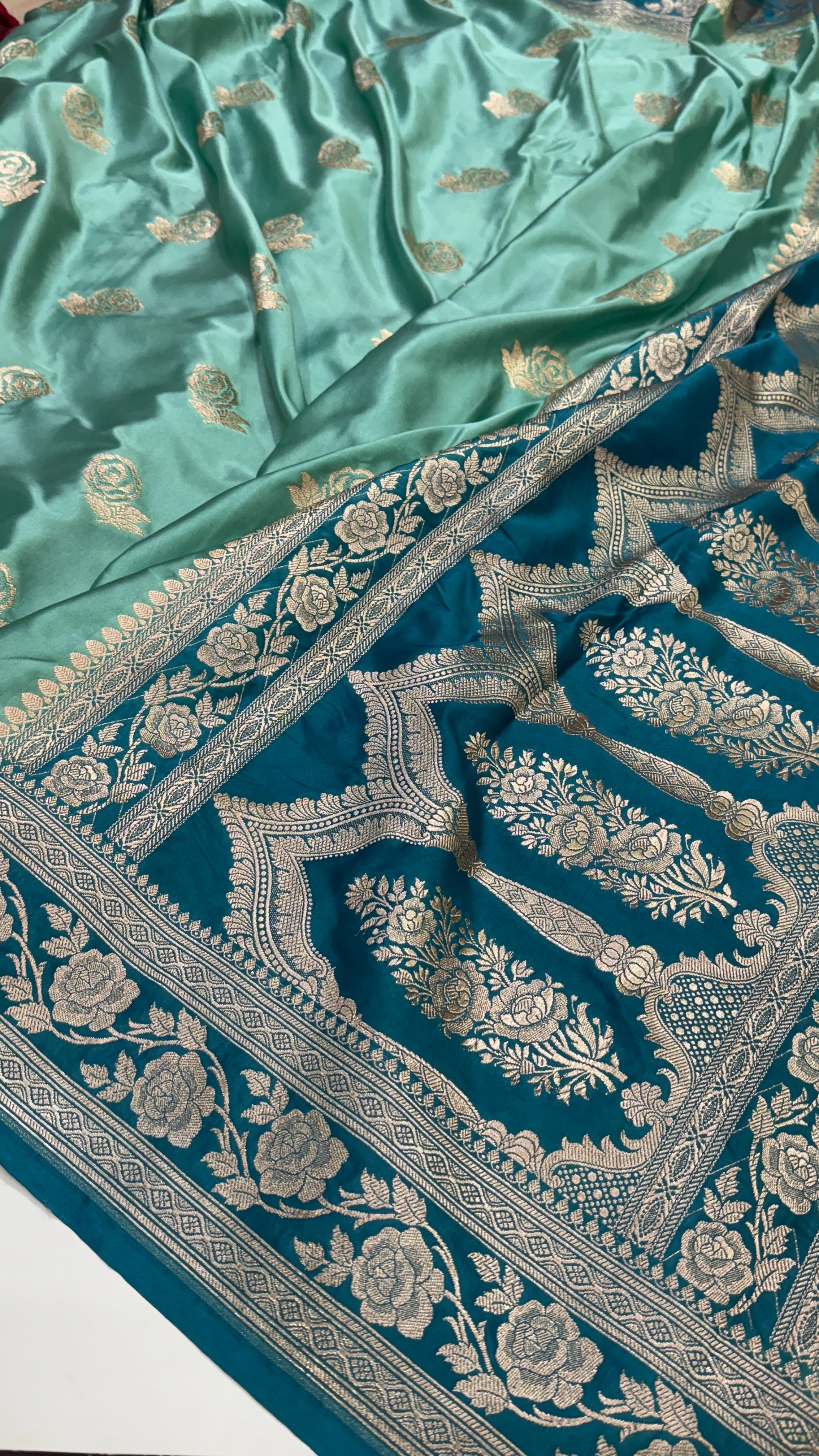 Contrast Turquoise - blue Combination Rose Motif Mashru Silk Saree