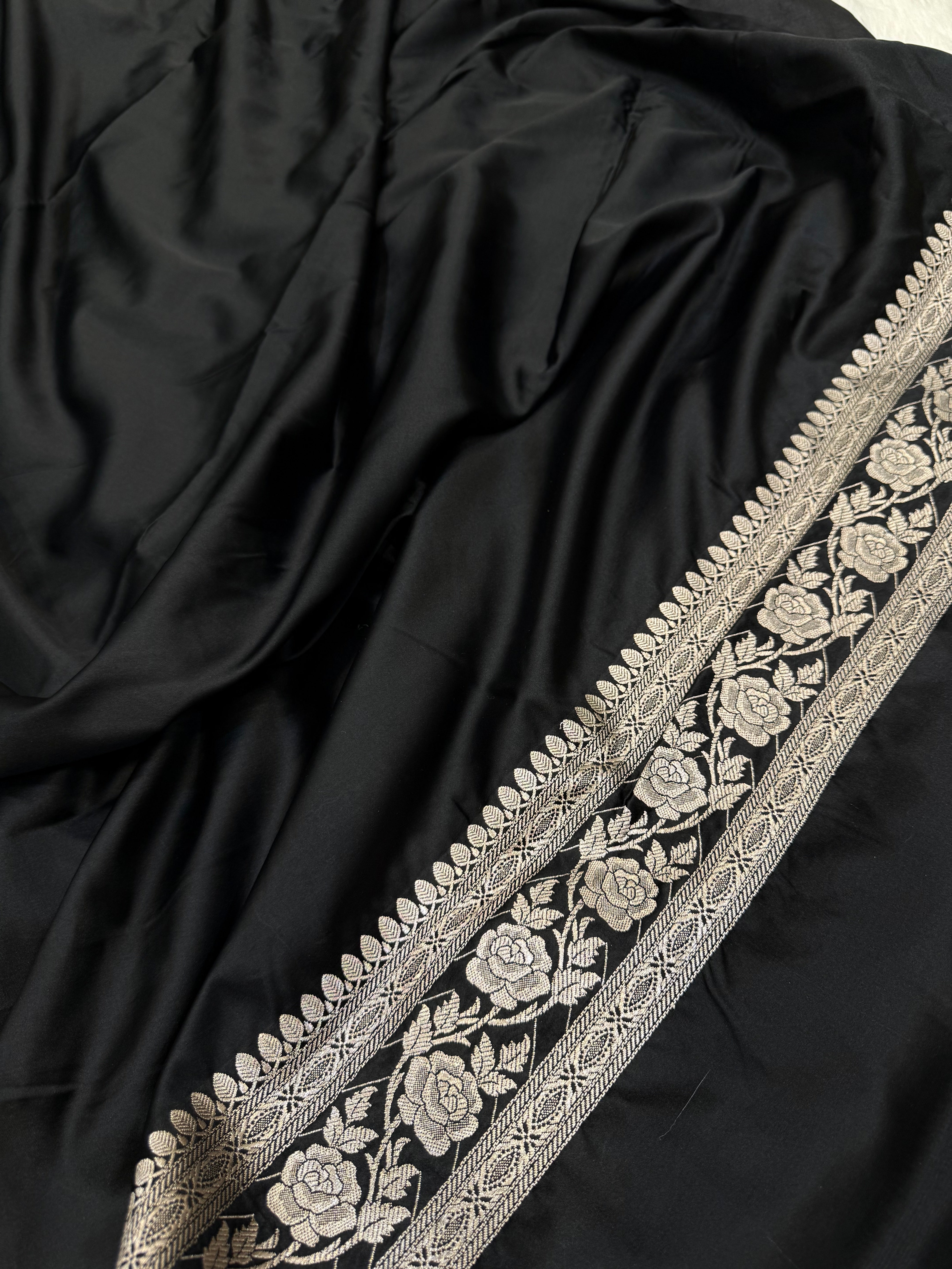 Black rose Motif Mashru Silk Saree