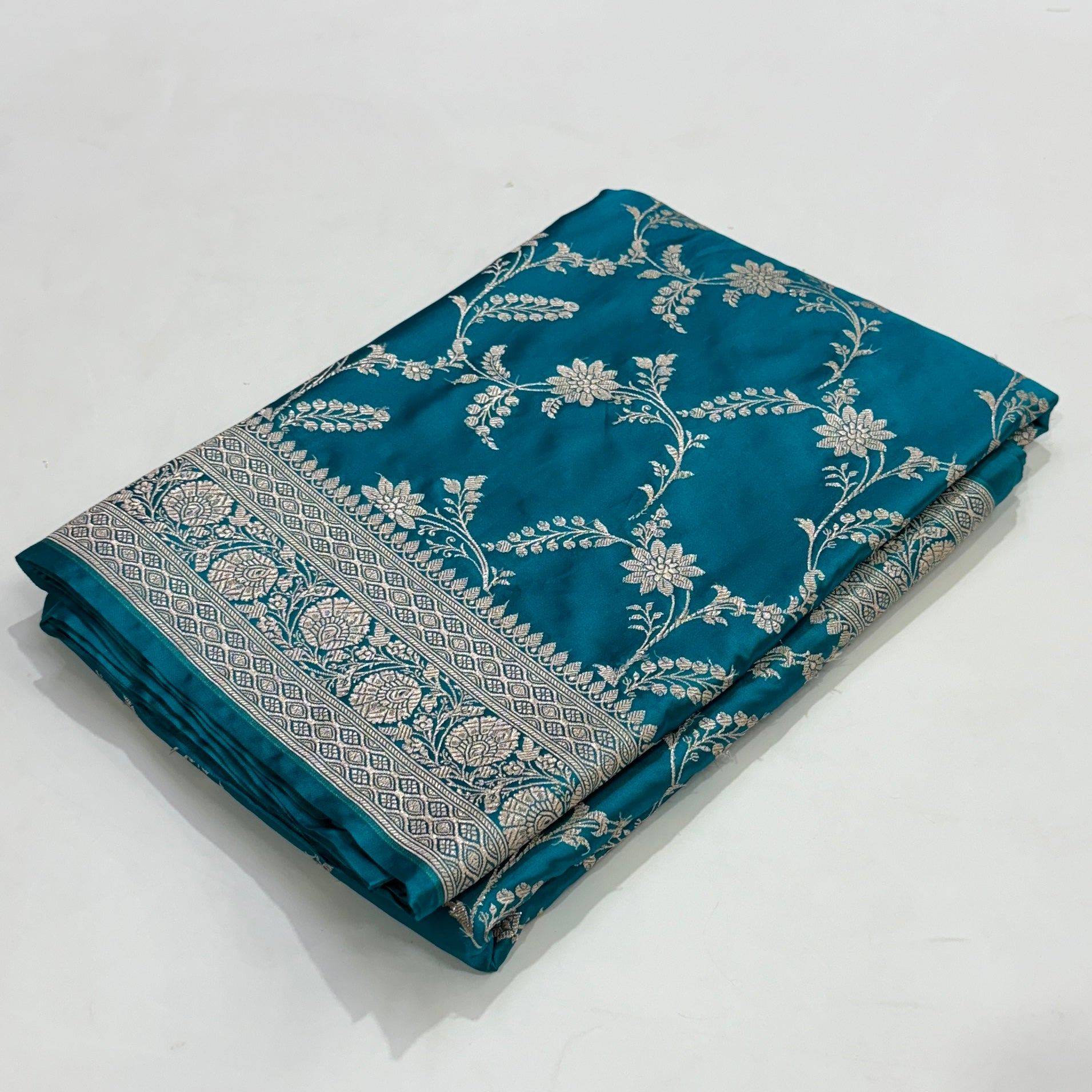 Firozy Jaal Pattern Mashru Silk Saree