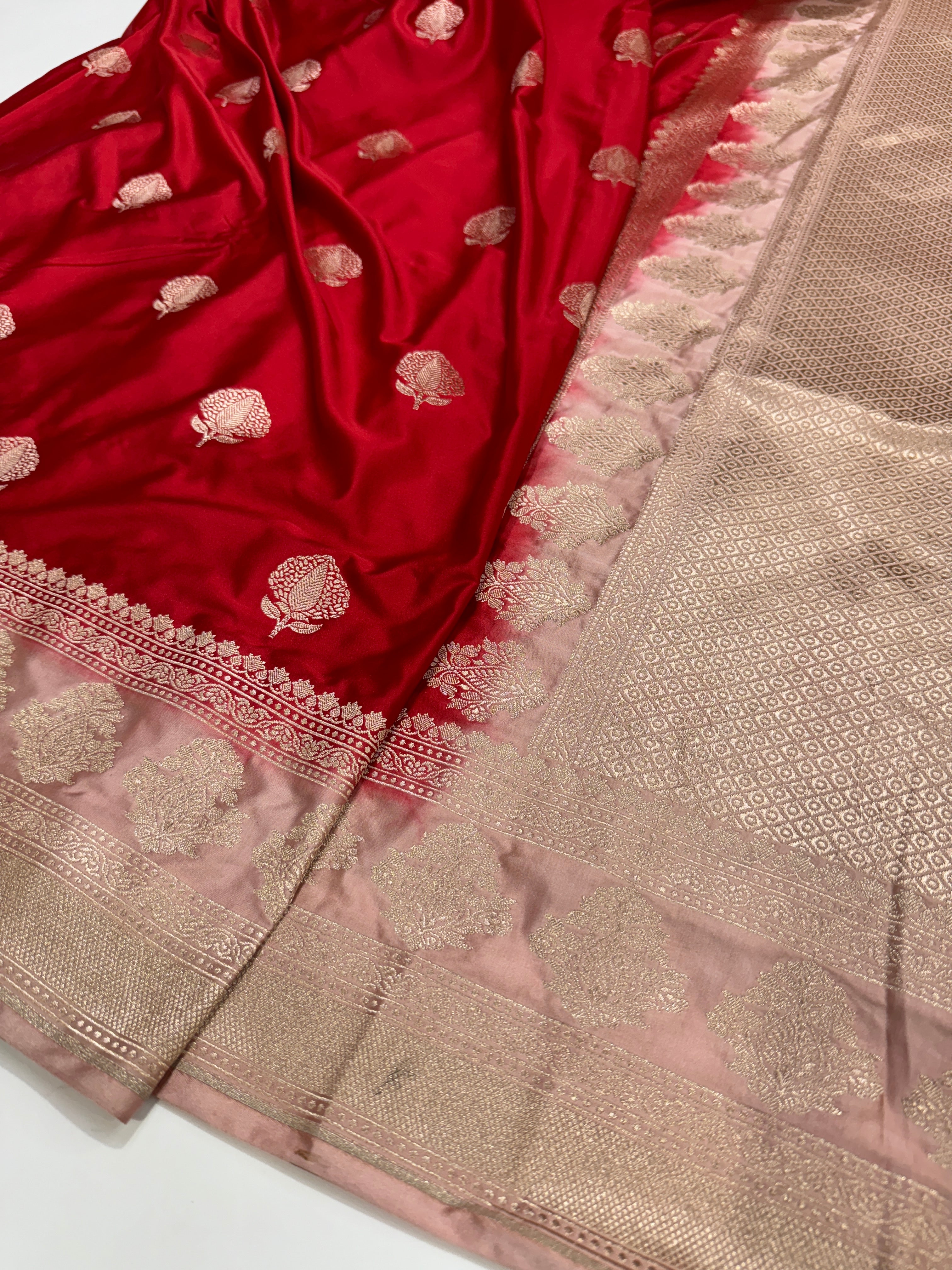 Contrast Red-Peach Combination Border Mashru Silk Saree With Big Border