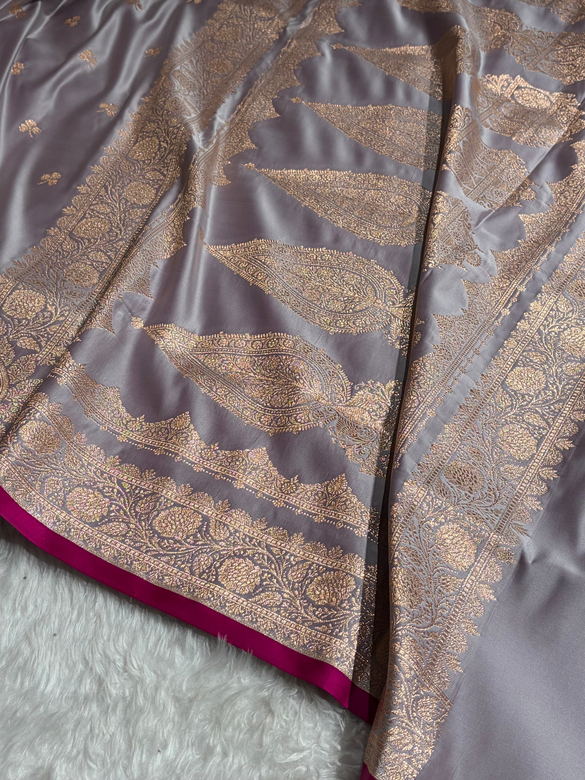 Banarasi Grape Booti Katan Silk Saree SK09