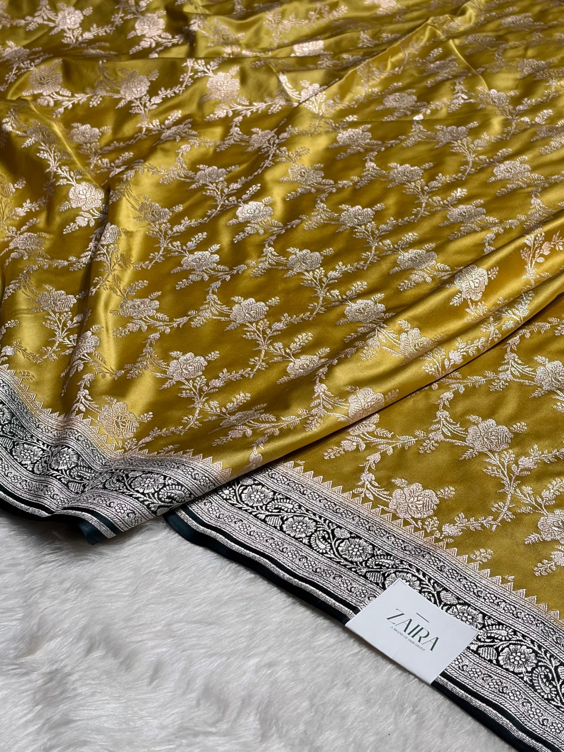 Contrast Dusty Mustard with Bottle Green Floral Jaal Mashru Silk Saree  MS28