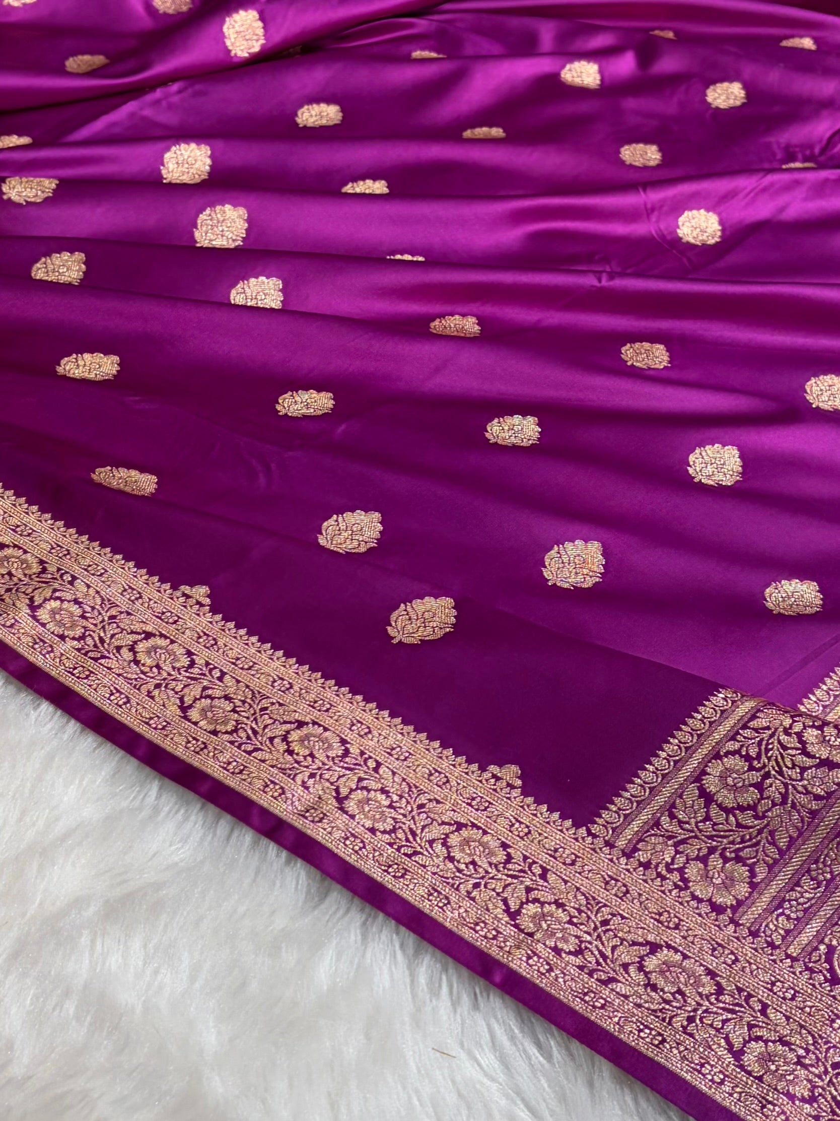 Dark Magenta Treditional Banarasi Booti Pattern Satin Katan Silk Saree SK65