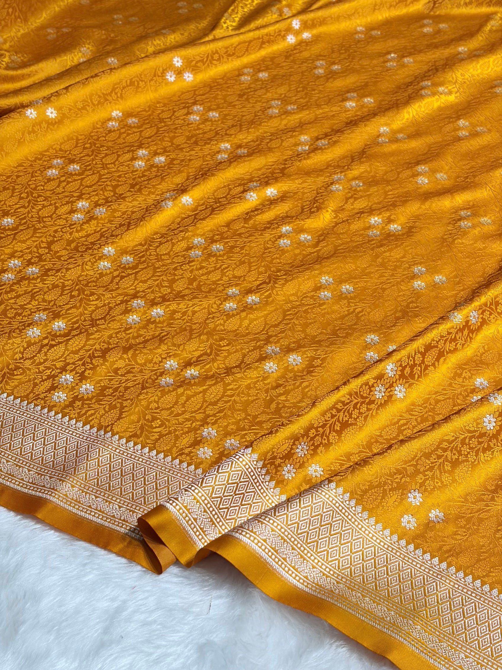 Mustard Shades Tanchoi Motif Mashru Silk Saree MST-12