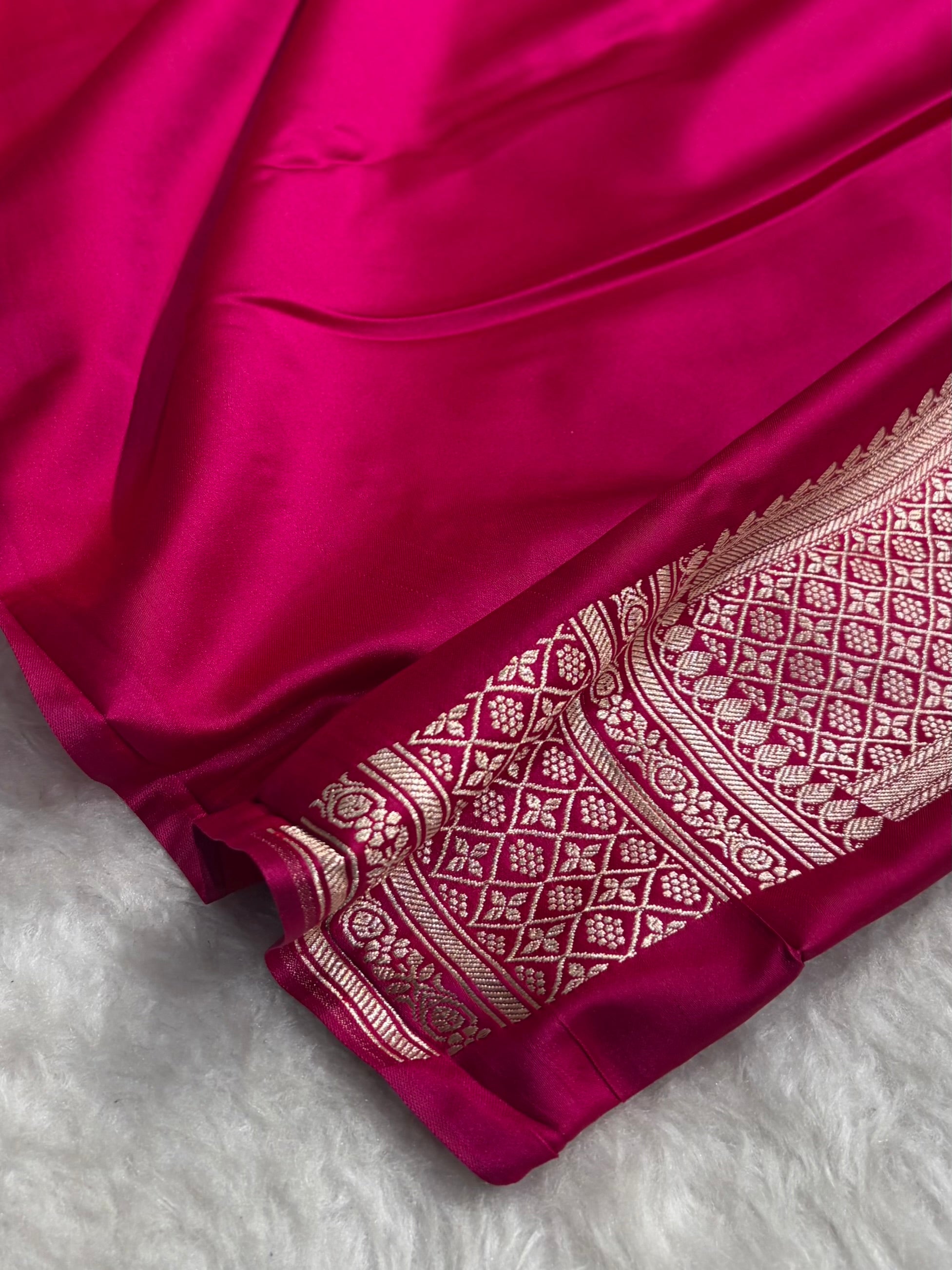 Banarasi Plain Rani Shades With Minakari Pallu Mashru Silk Saree MS82