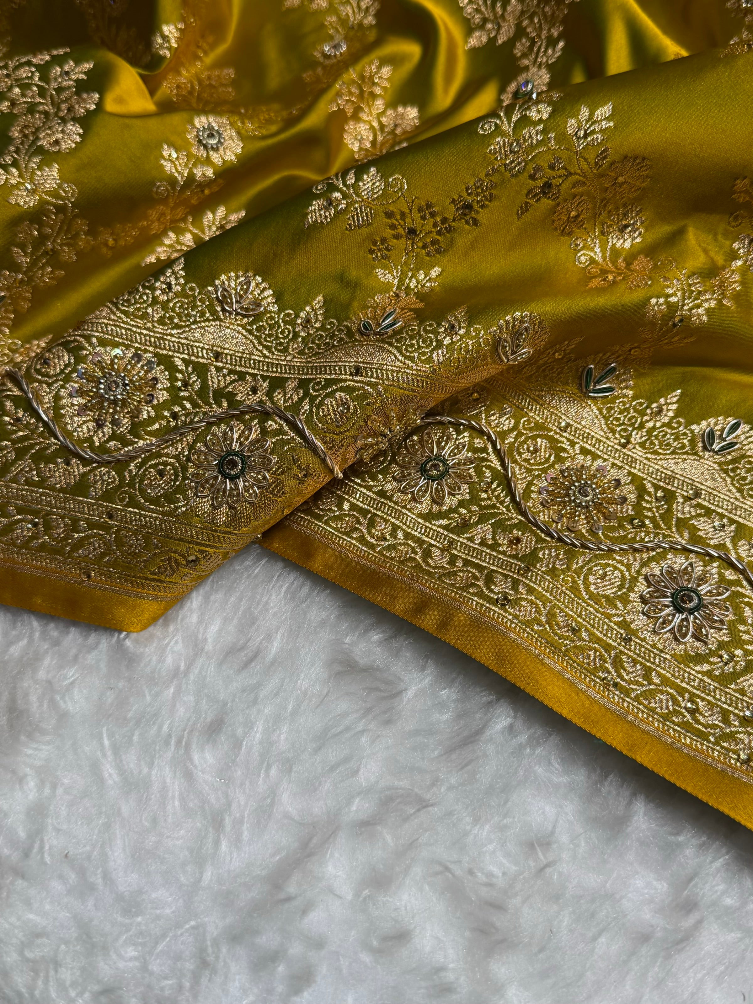 Mehandi Floral Jaal Pattern Satin Katan Silk Saree BSK43